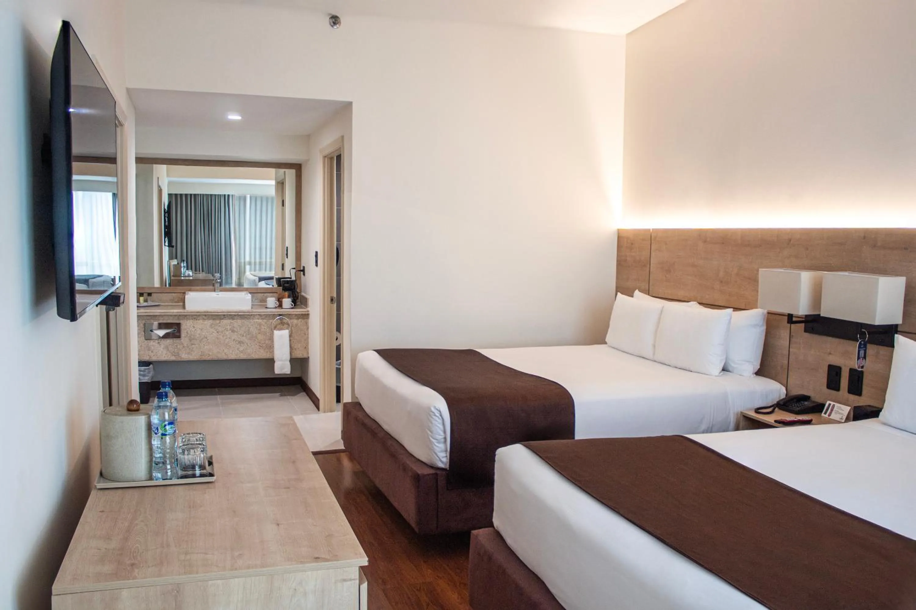 Superior Double Suite - Non-Smoking in Clarion Suites Guatemala City