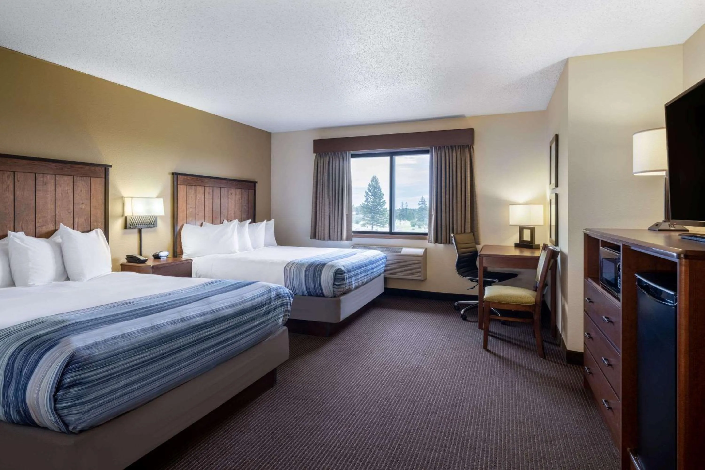 2 Queen Beds, Superior Room, Non-Smoking  in AmericInn by Wyndham Two Harbors Near Lake Superior