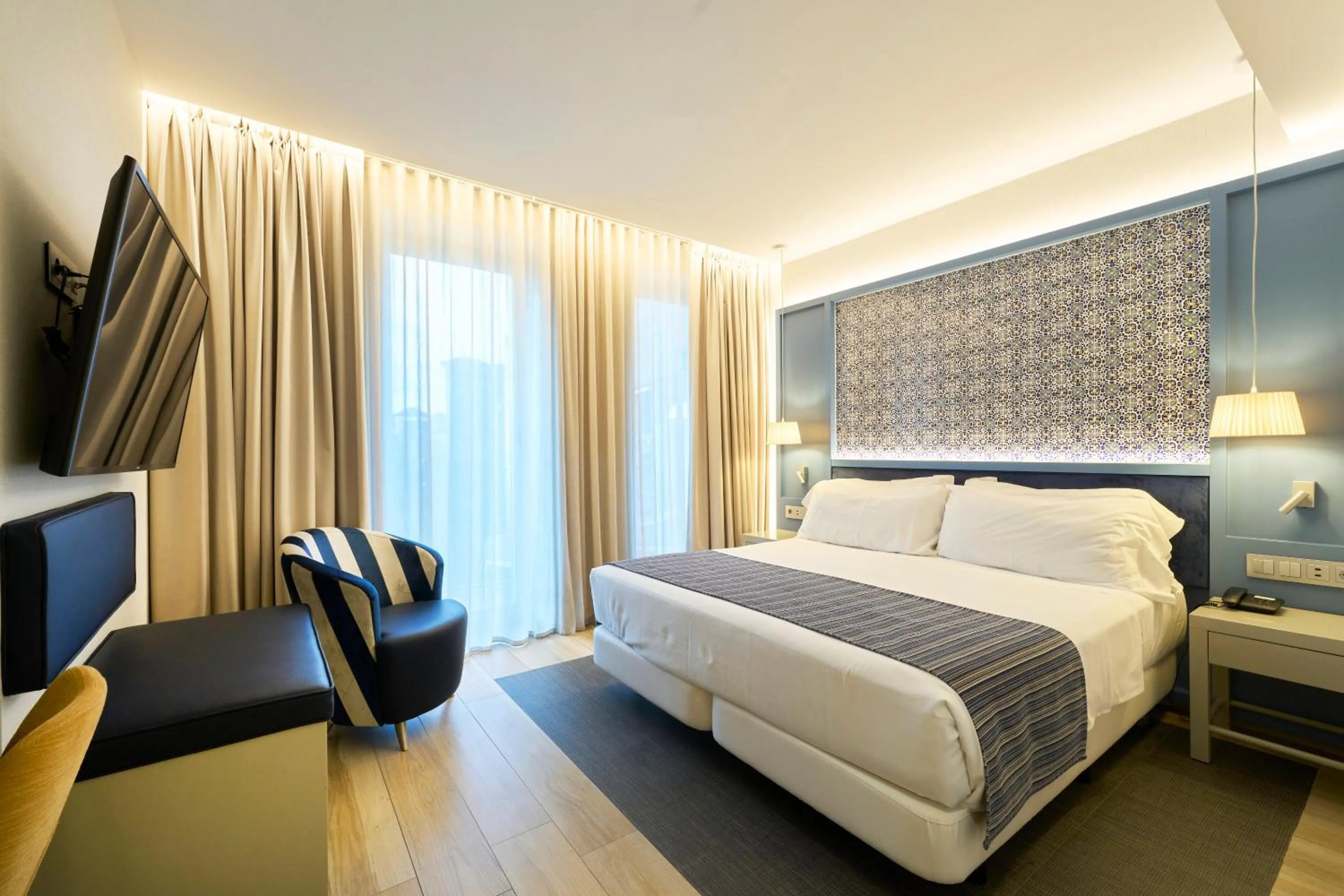 Double Room with Terrace in Catalonia Porto