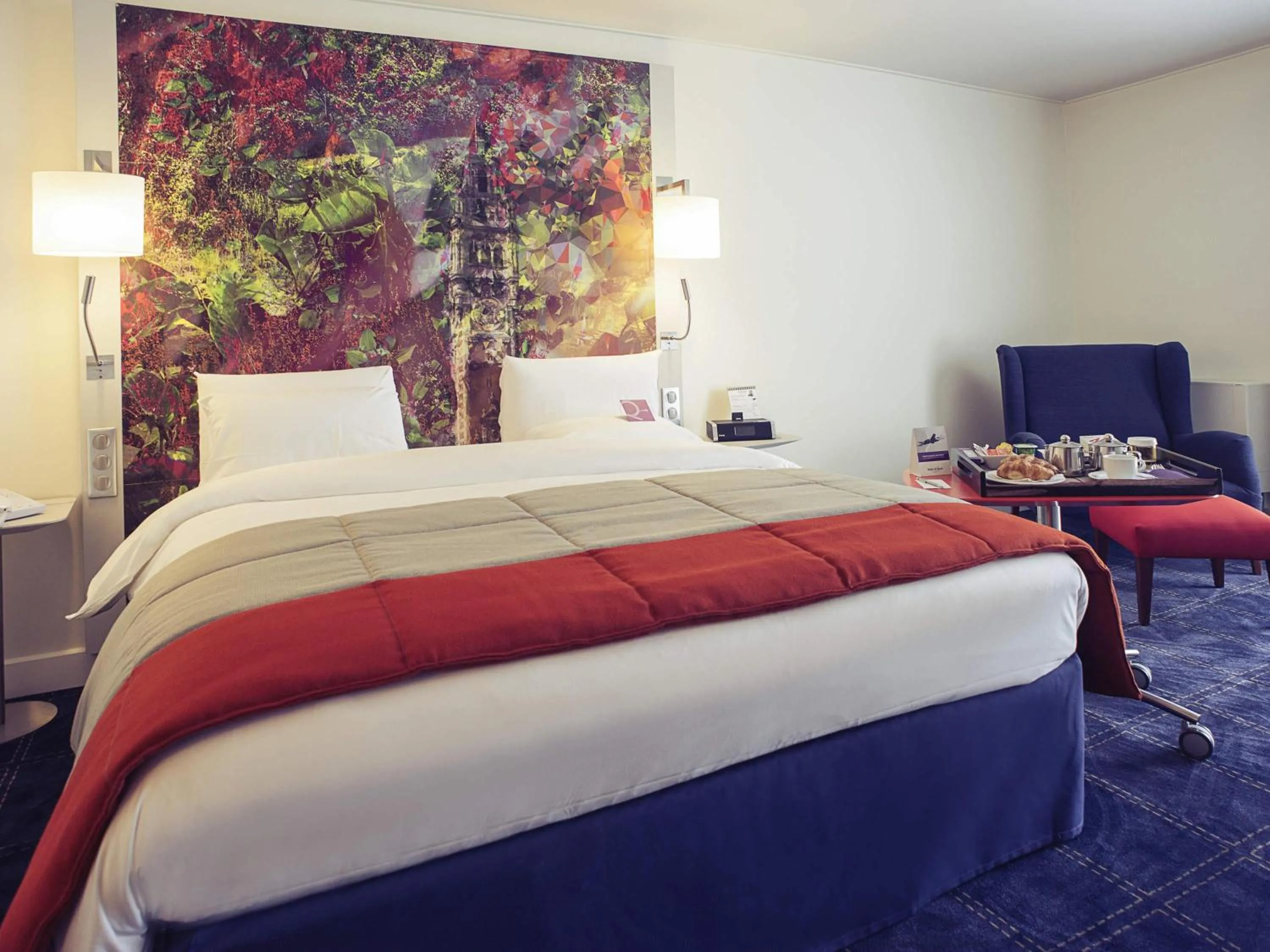 Privilege Room with Sofa Bed in Mercure Lille Marcq en Baroeul