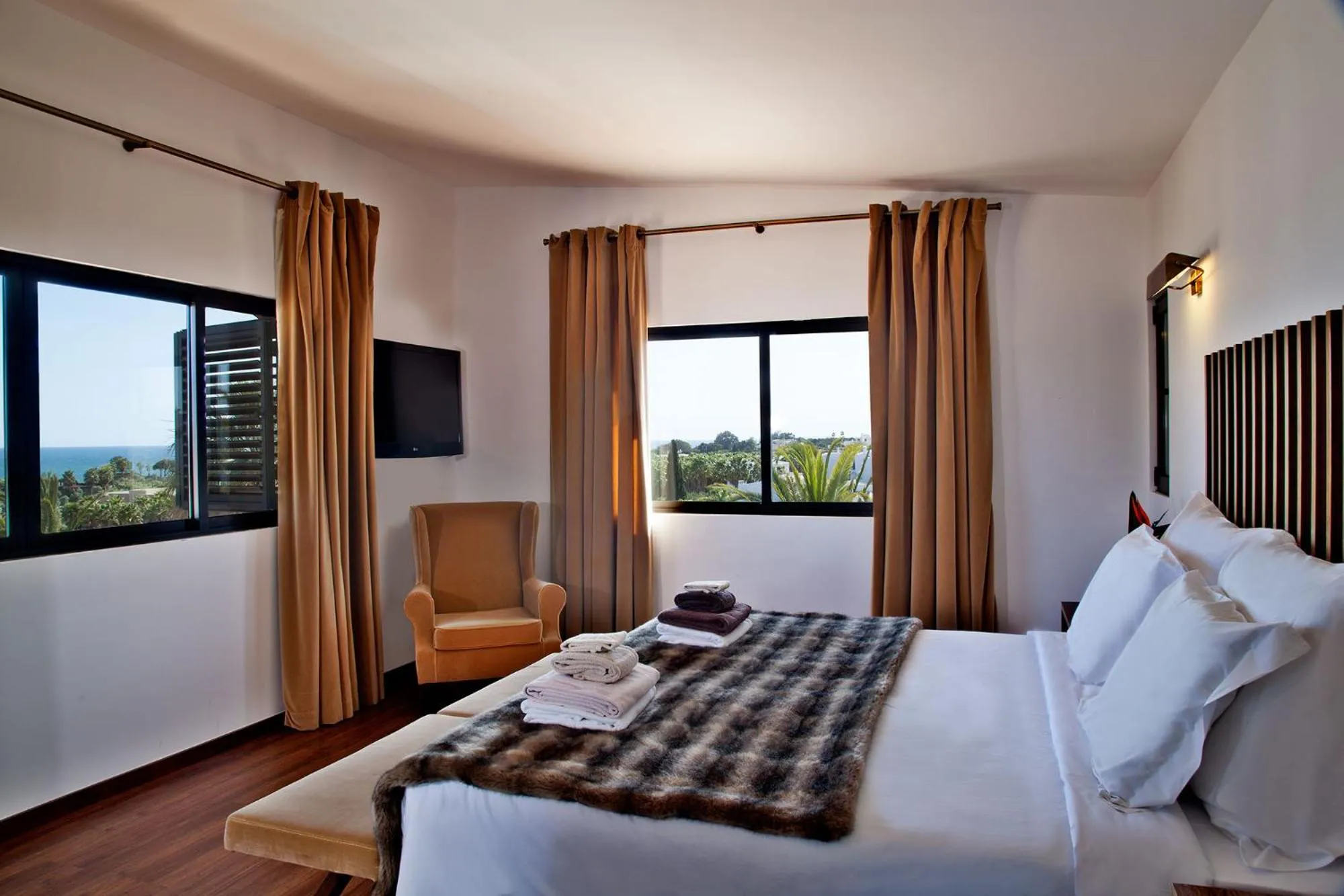 Superior Double Room with Sea View in Sao Rafael Holidays