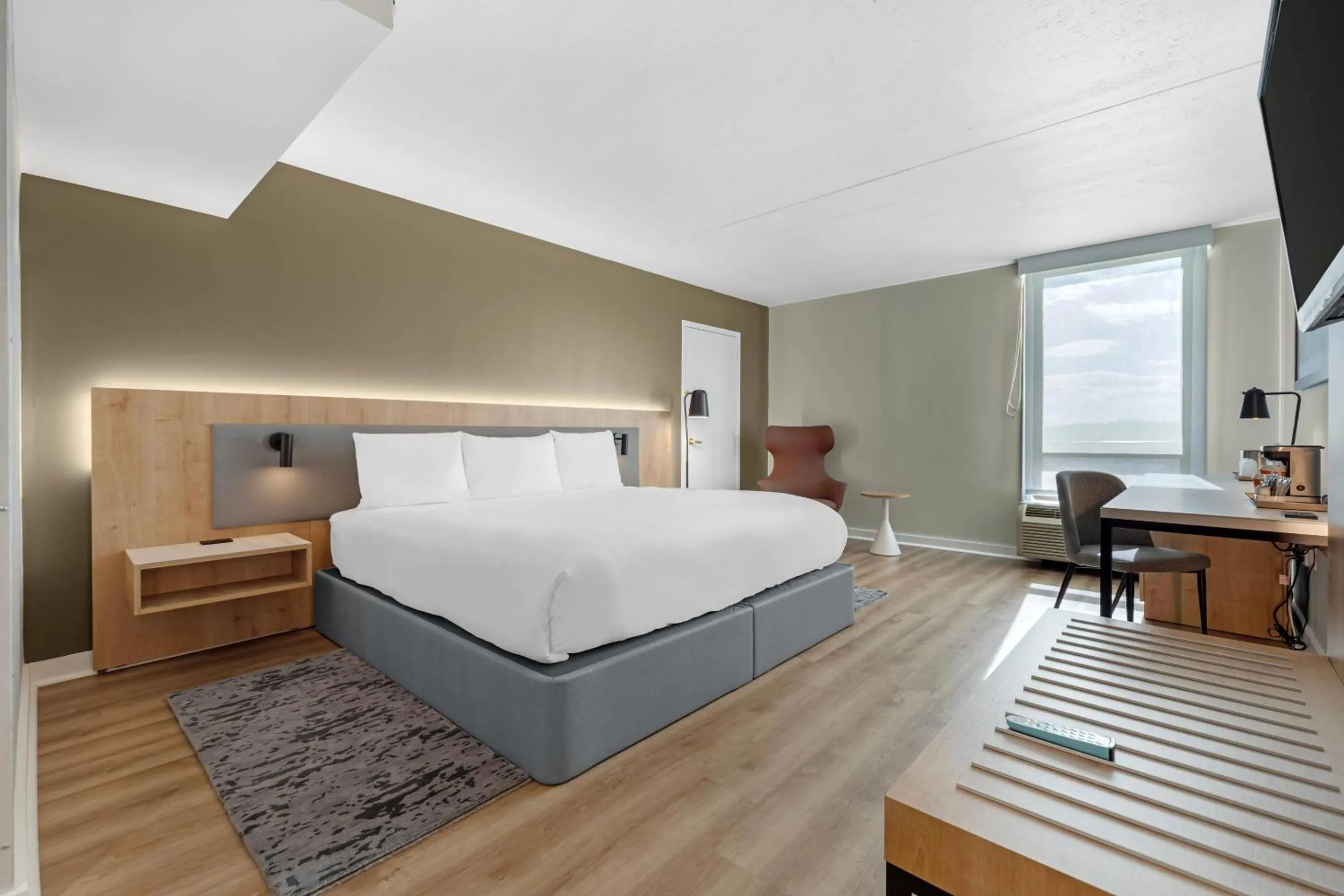 King Room - Disability Access/Non-Smoking in Radisson Hotel Philadelphia Northeast