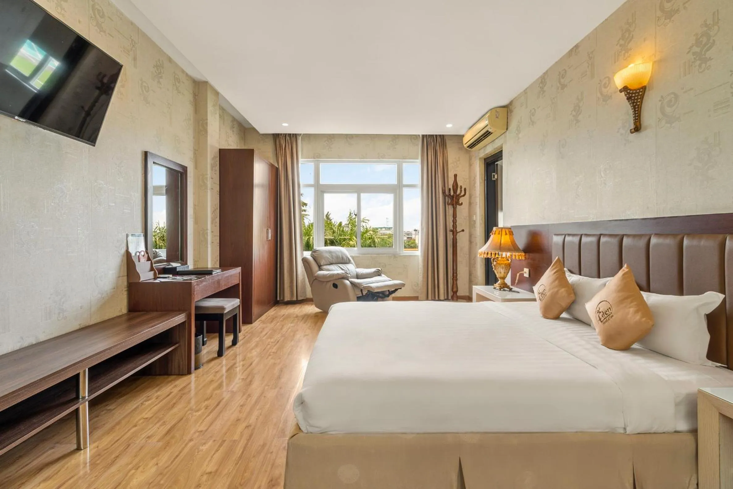 Premium King Room in Eden Plaza Da Nang Hotel