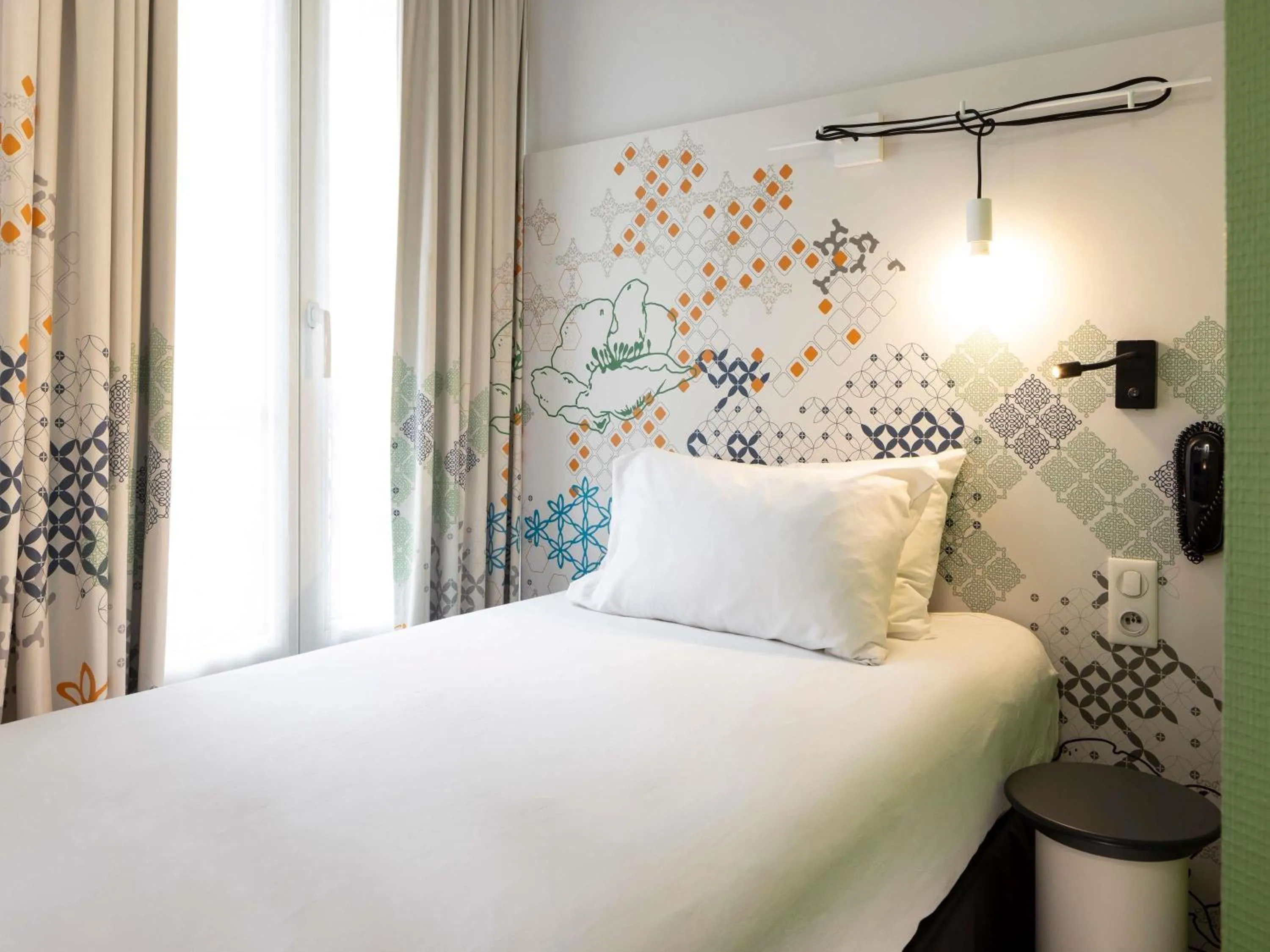 Standard Single Room in Ibis Styles Paris Gare Saint Lazare