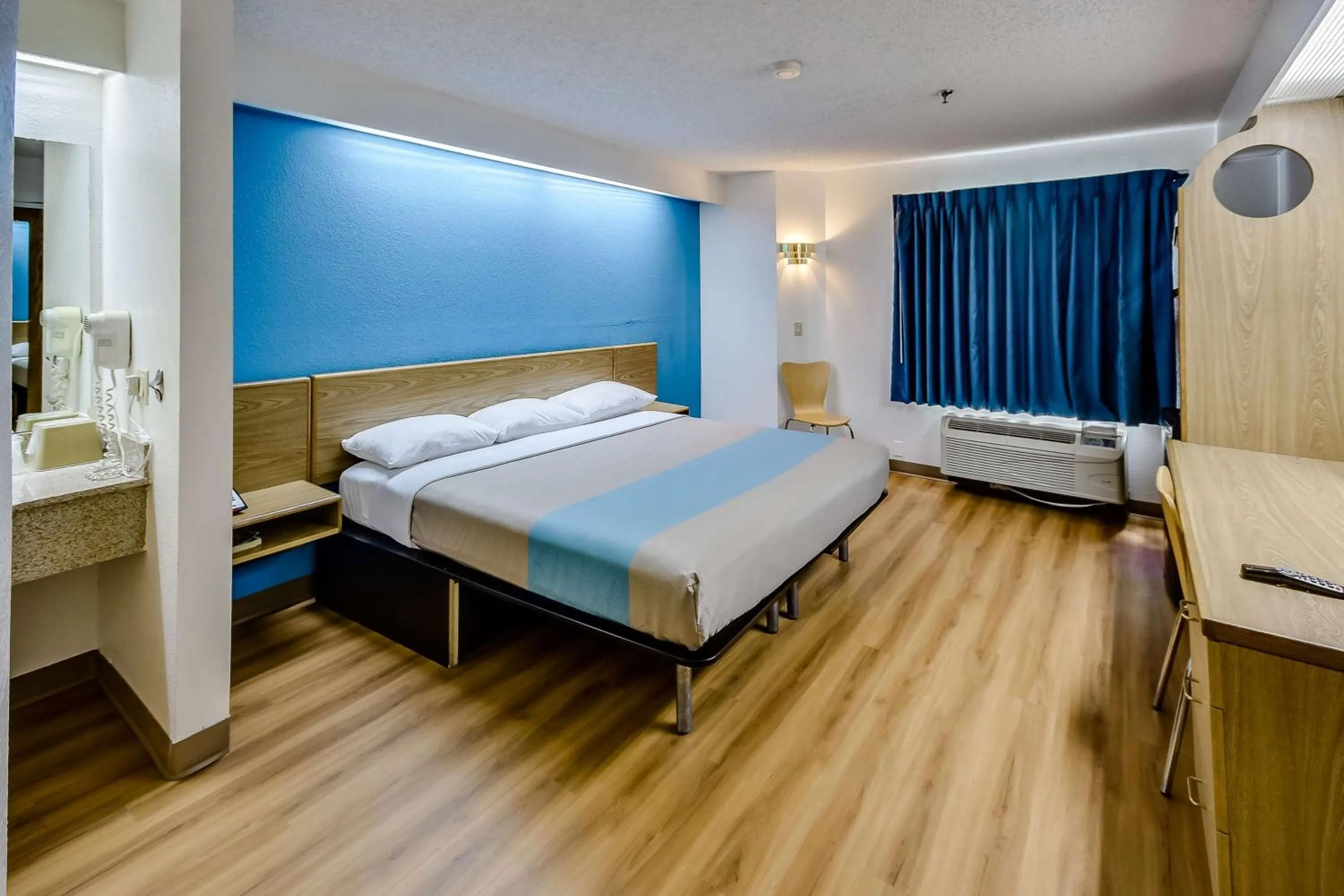 Queen Room - single occupancy - Smoking in Motel 6-Katy, TX - Houston