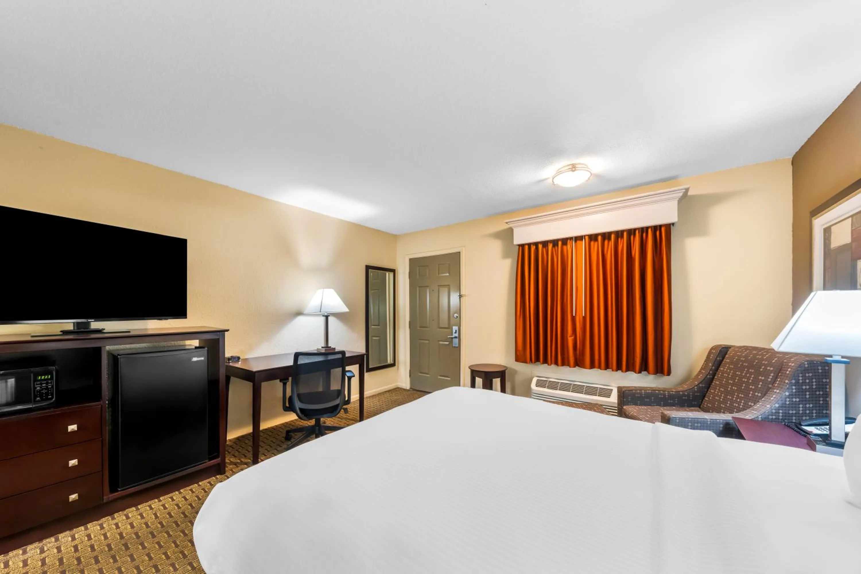 Queen Room - Non-Smoking in Best Western Markita Inn