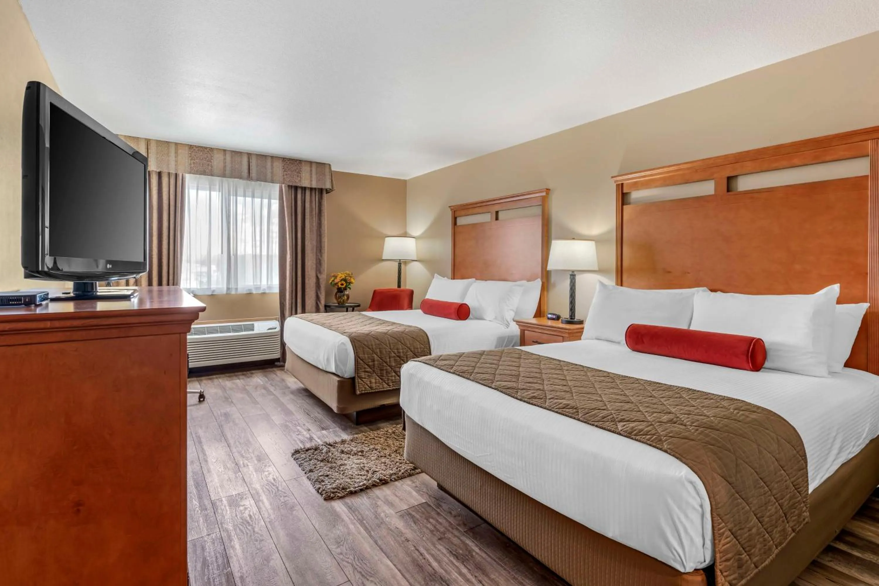 Queen Room with Two Queen Beds - Non-Smoking in Best Western Rory & Ryan Inns