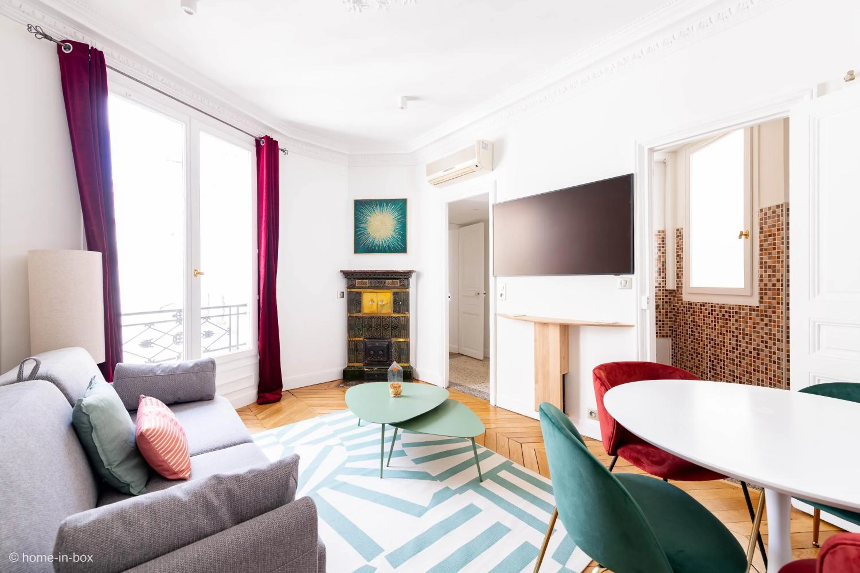Three-Bedroom Apartment - High Floor in HotelHome Paris 16