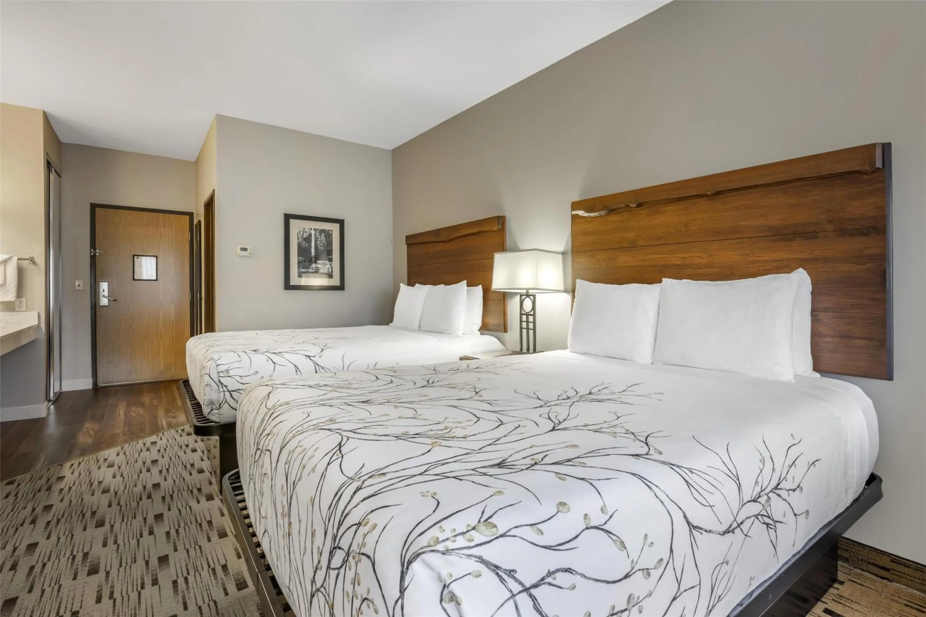 Family Room with River View - Non-Smoking in Best Western Plus Columbia River Inn