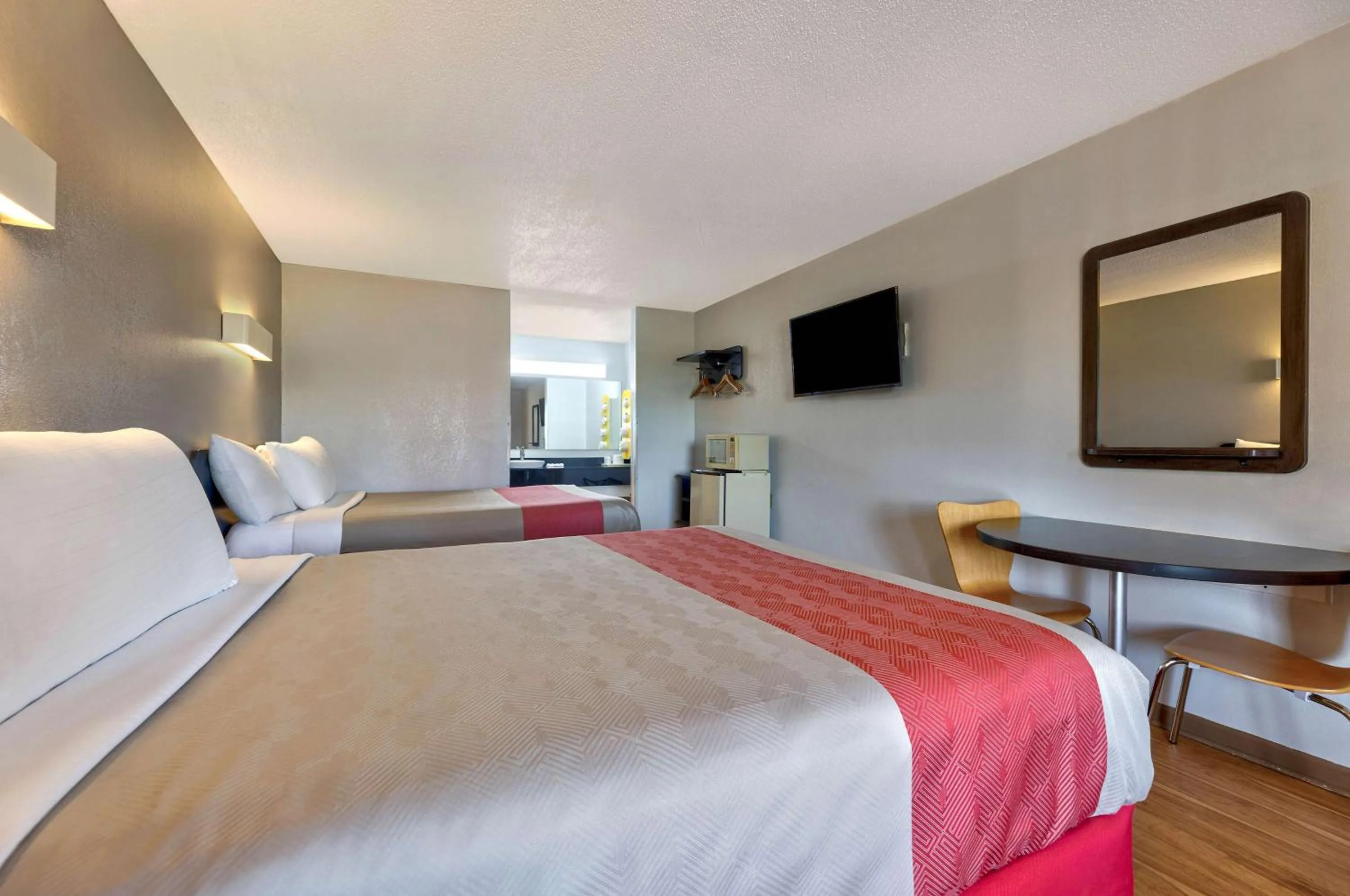 Queen Room with Two Queen Beds - single occupancy - Smoking in Motel 6-Cookeville, TN