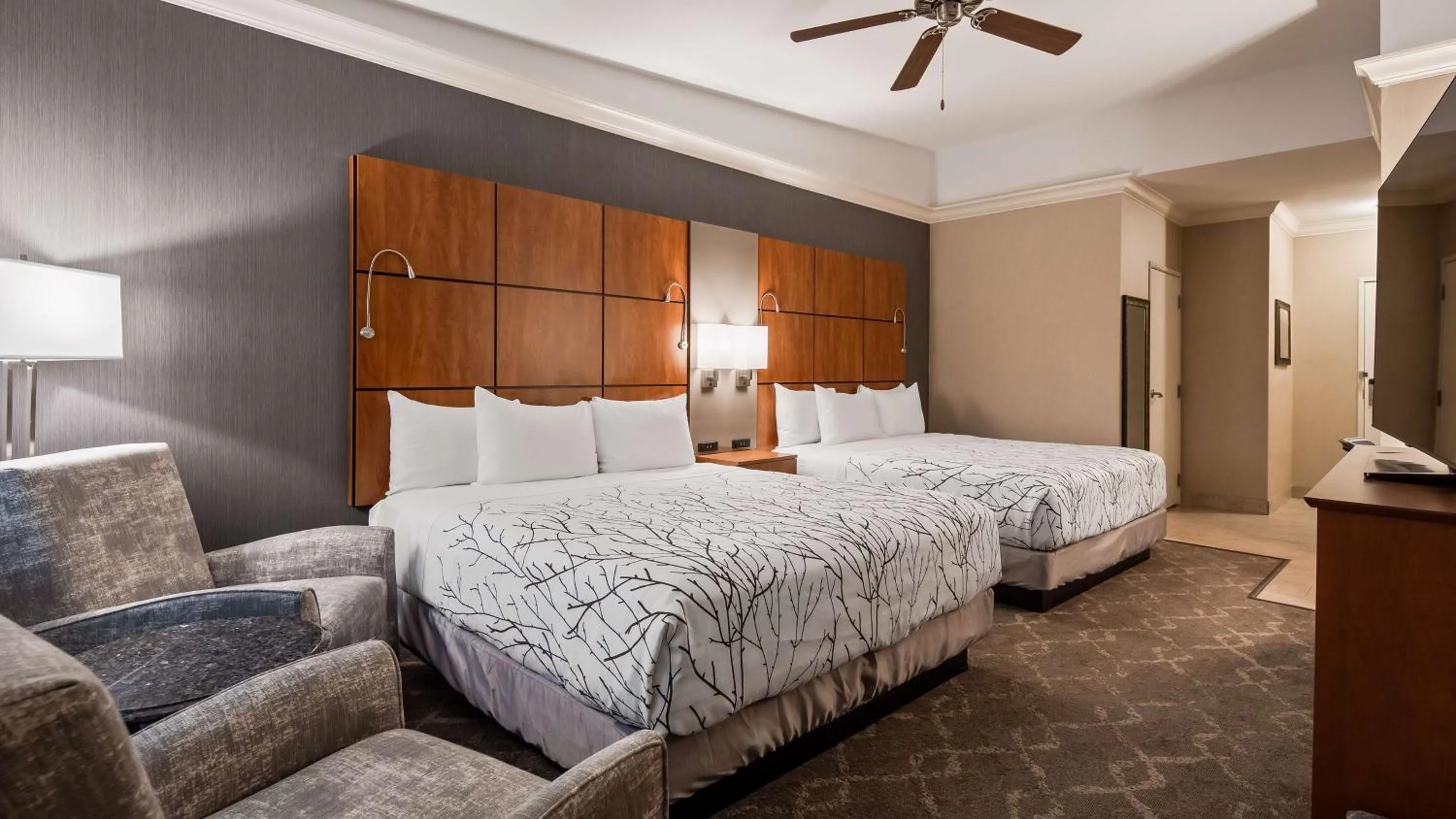 King Room with Two King Beds and Mountain View - Non-Smoking in Best Western Plus Silver Saddle Inn