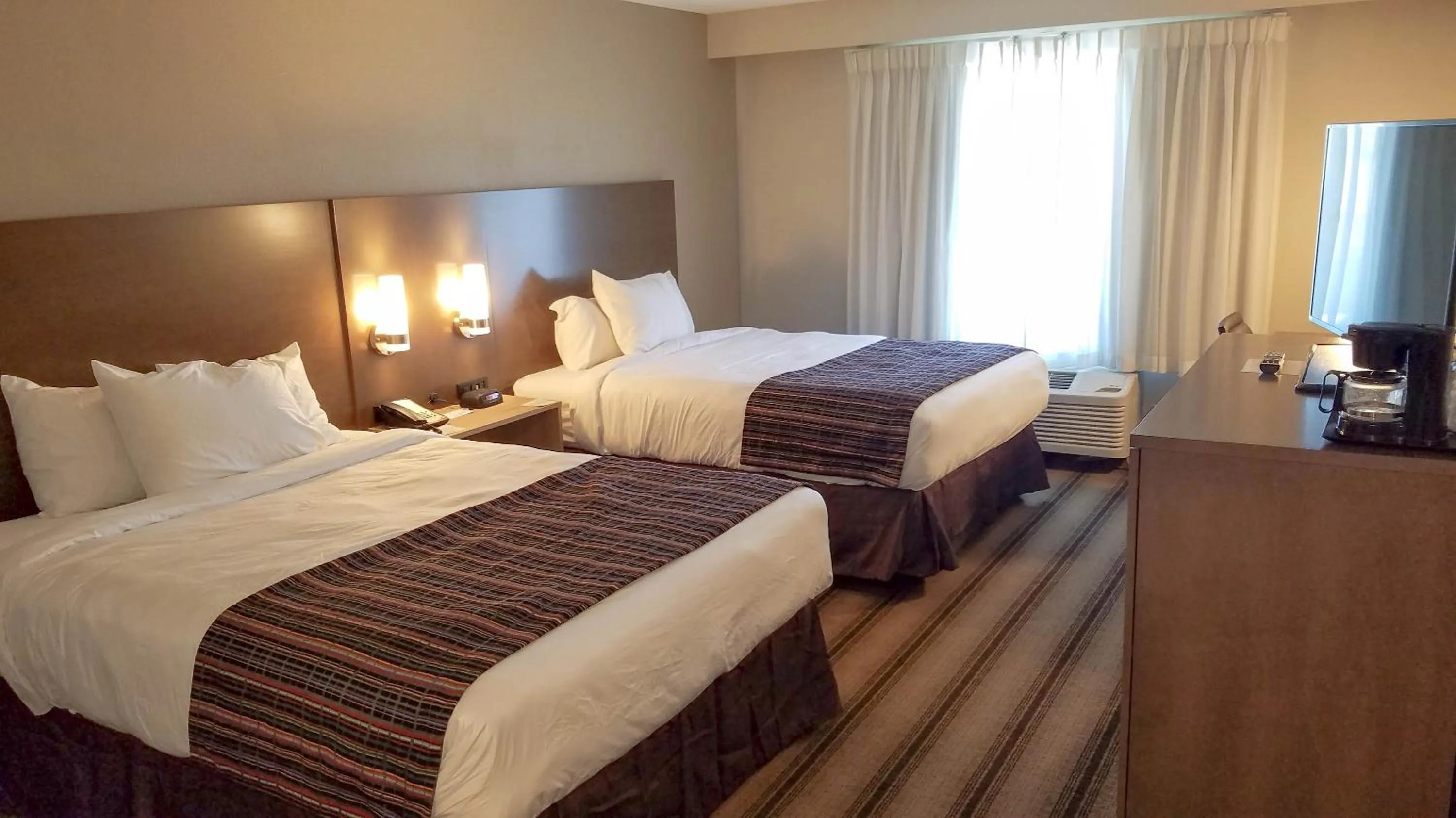 Queen Room with Two Queen Beds in Country Inn & Suites by Radisson, St Cloud West, MN