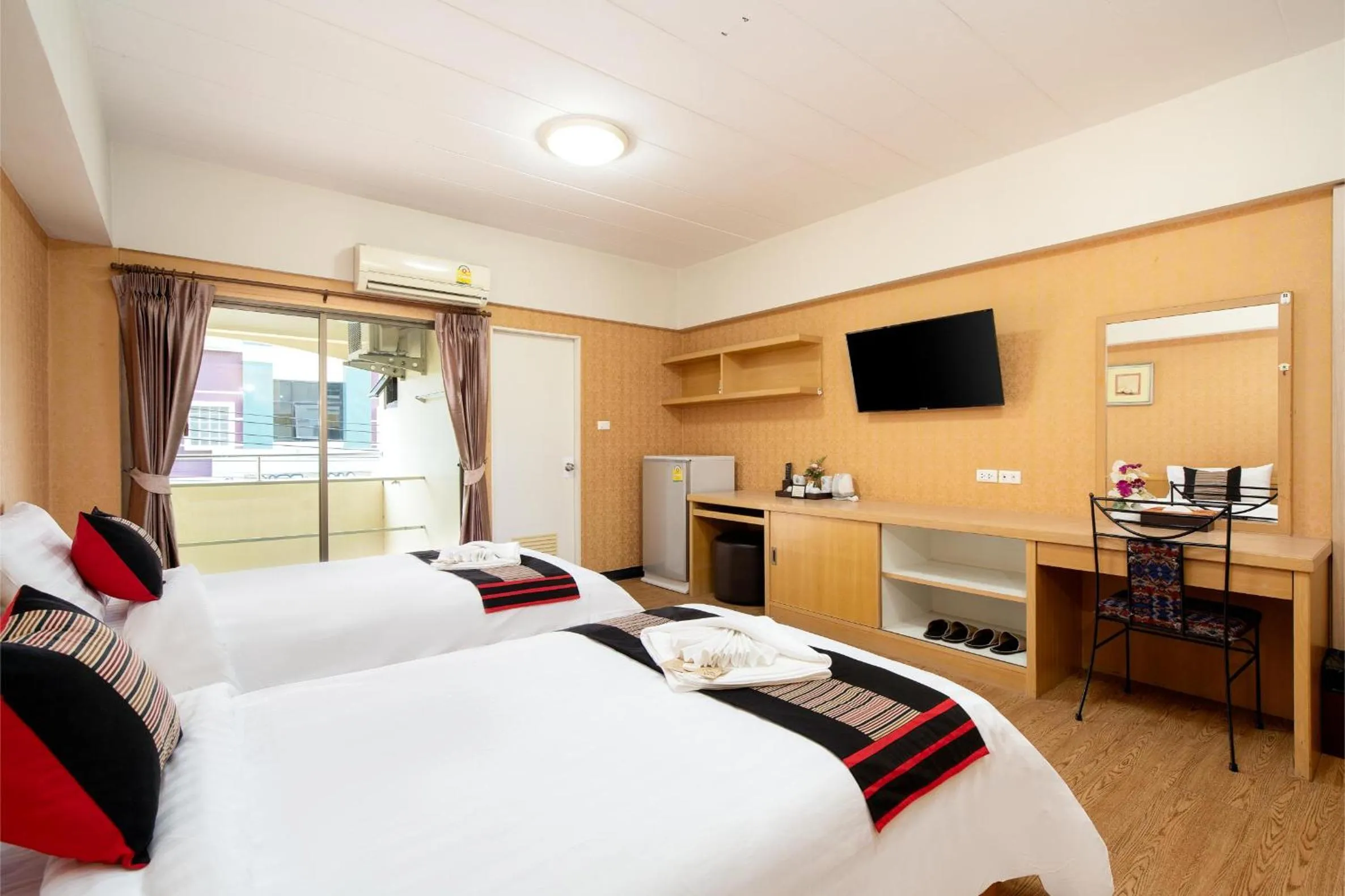 Superior Twin Room in P-Park Hotel Bangkok