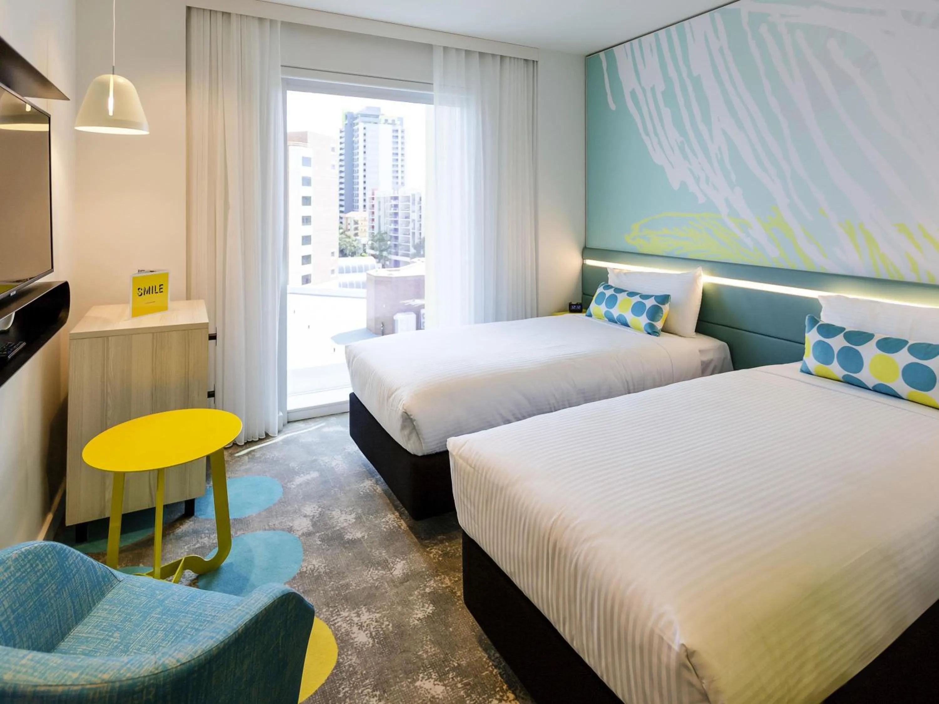 Superior Twin Room with City View in ibis Styles East Perth