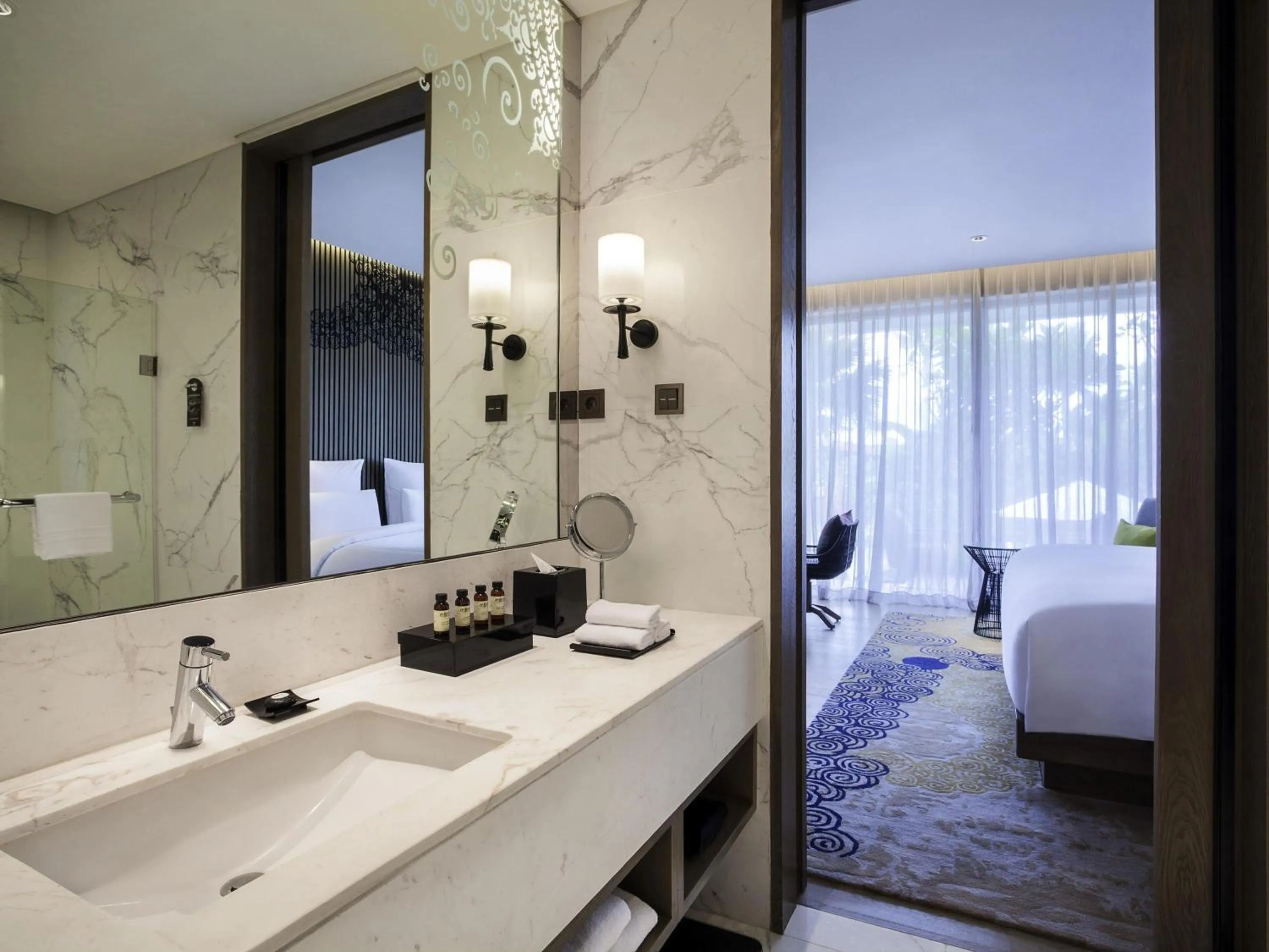 Deluxe Twin Room with Garden Access in Pullman Ciawi Vimala Hills Resort