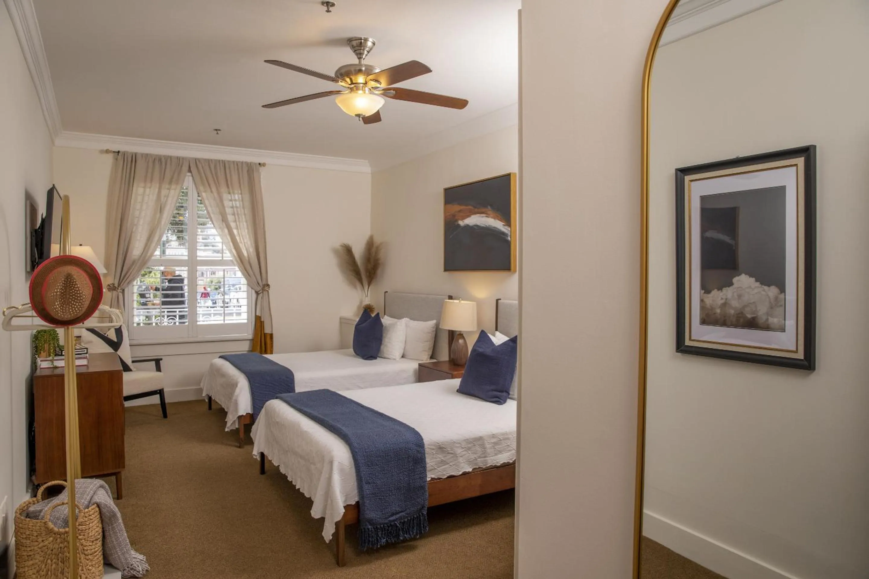 Triple Room in Washington Square Inn