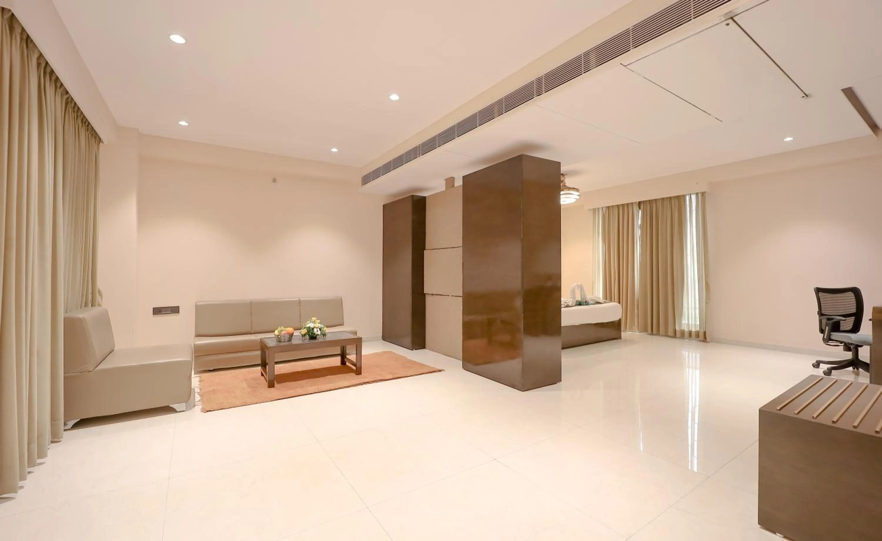 Suite - single occupancy in Zip By Spree Hotels Surat