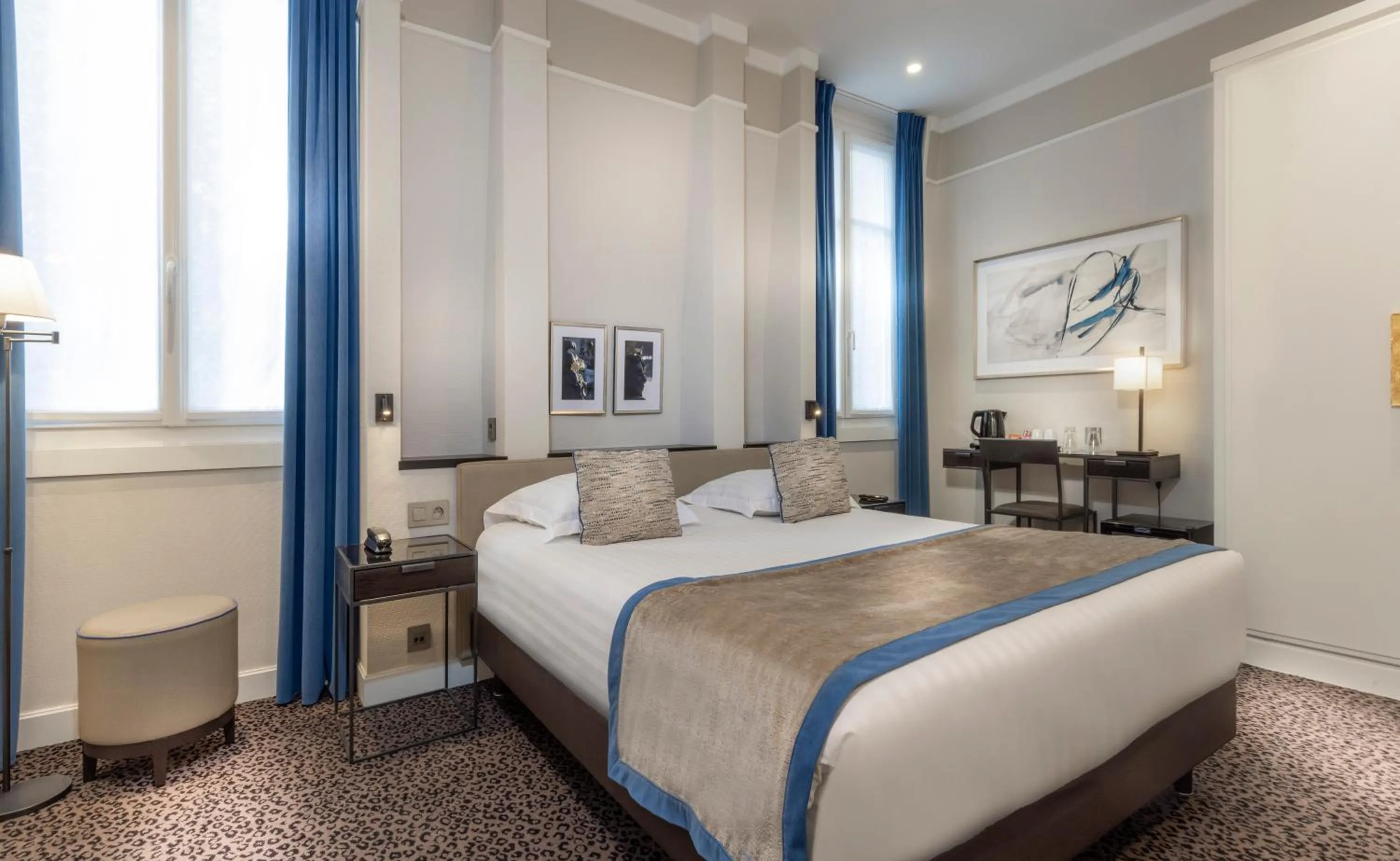 Prestige Room in Hôtel Du Bois Champs-Elysées