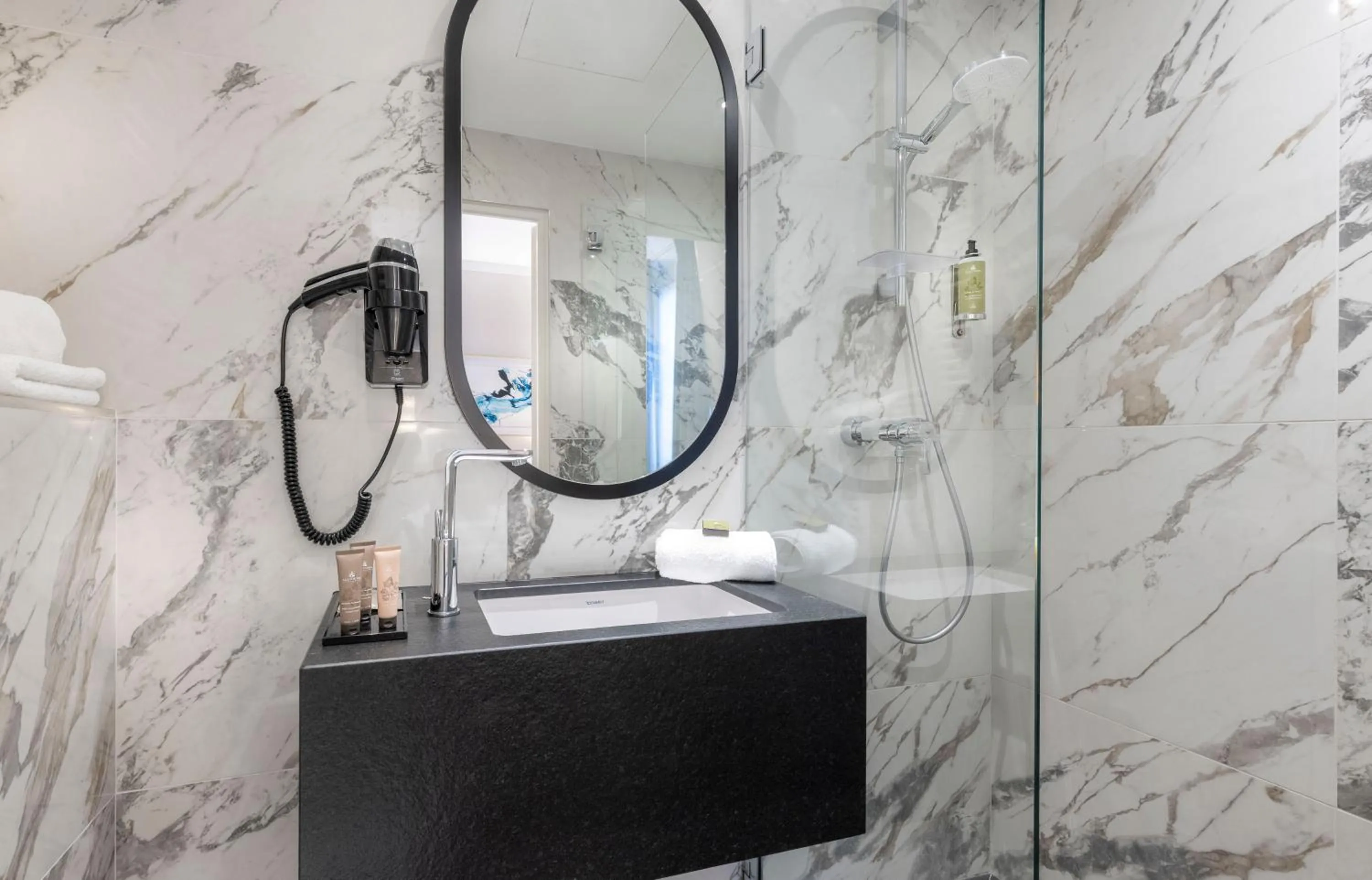 Classic Double Room in Hôtel Du Bois Champs-Elysées