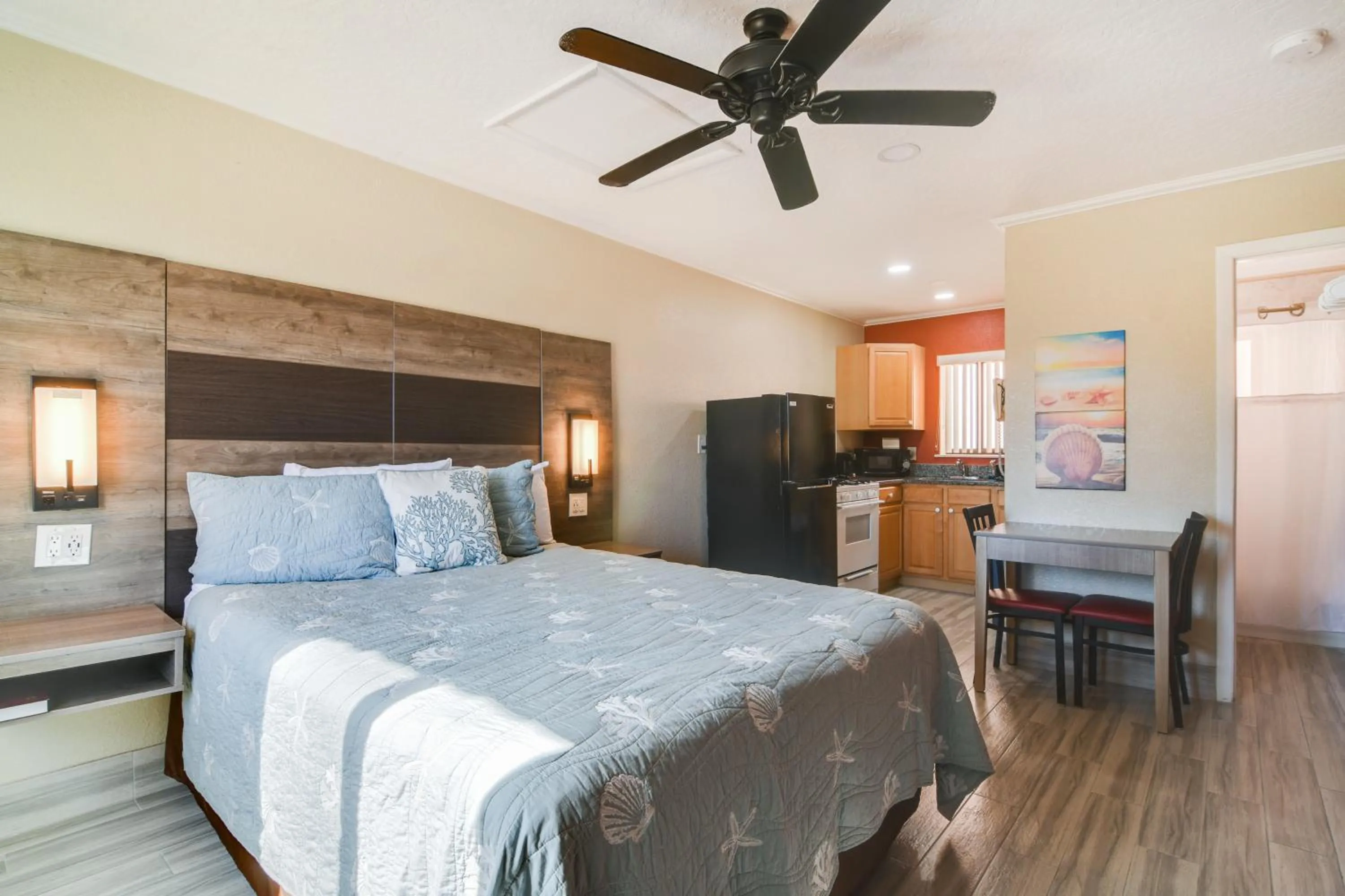 Queen Studio in Anthony's on the Beach