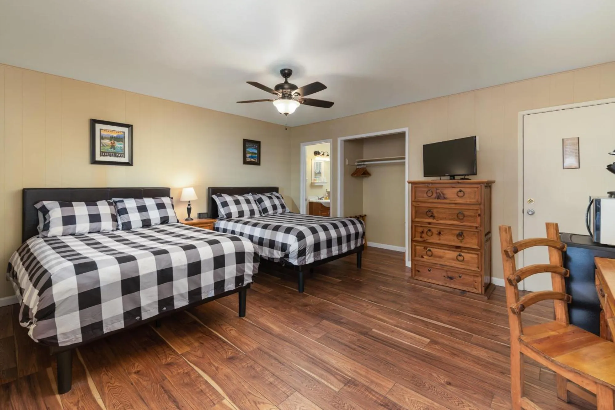 Standard Double Room in Arnold Meadowmont Lodge