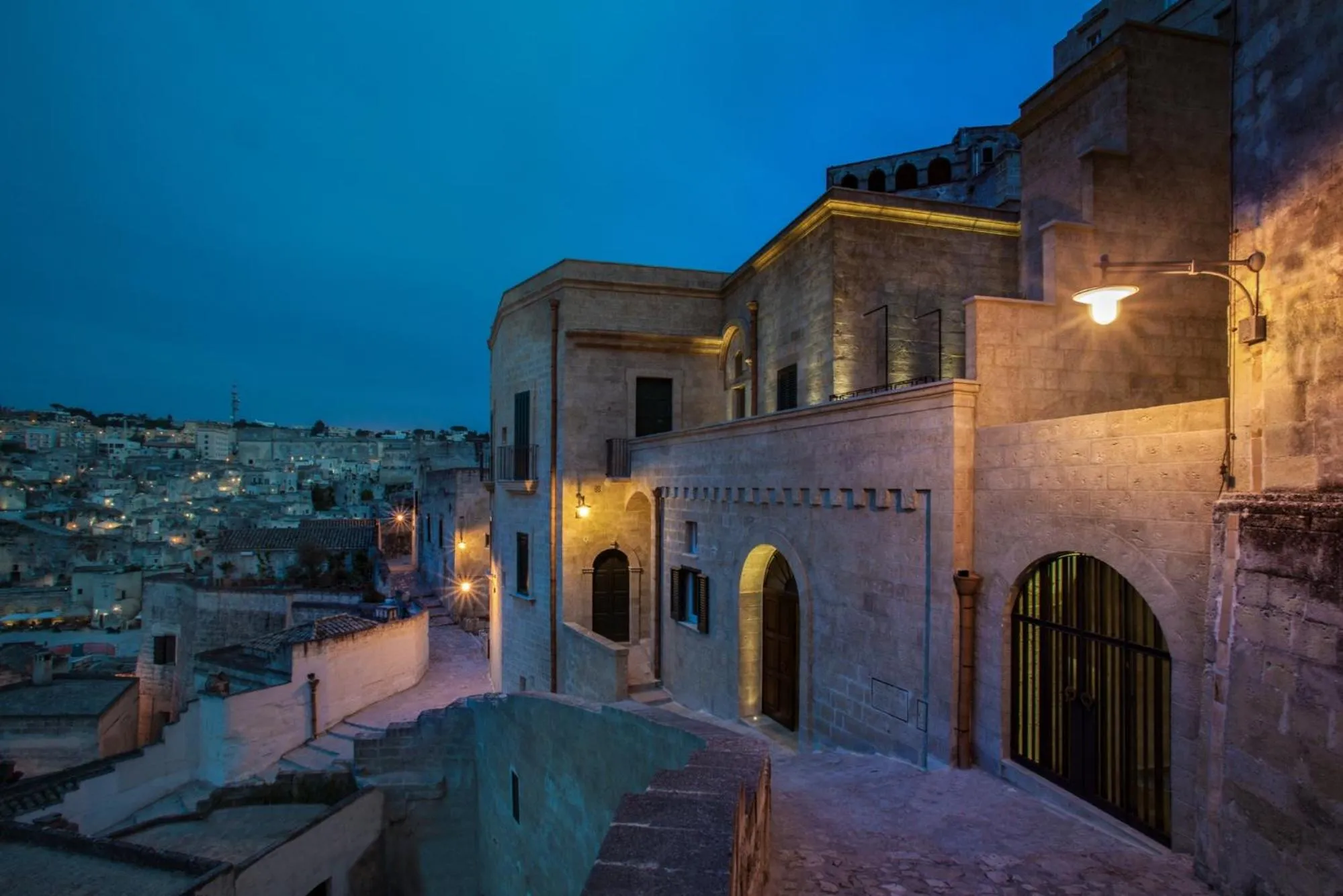 Queen Suite in BV Quarry Matera