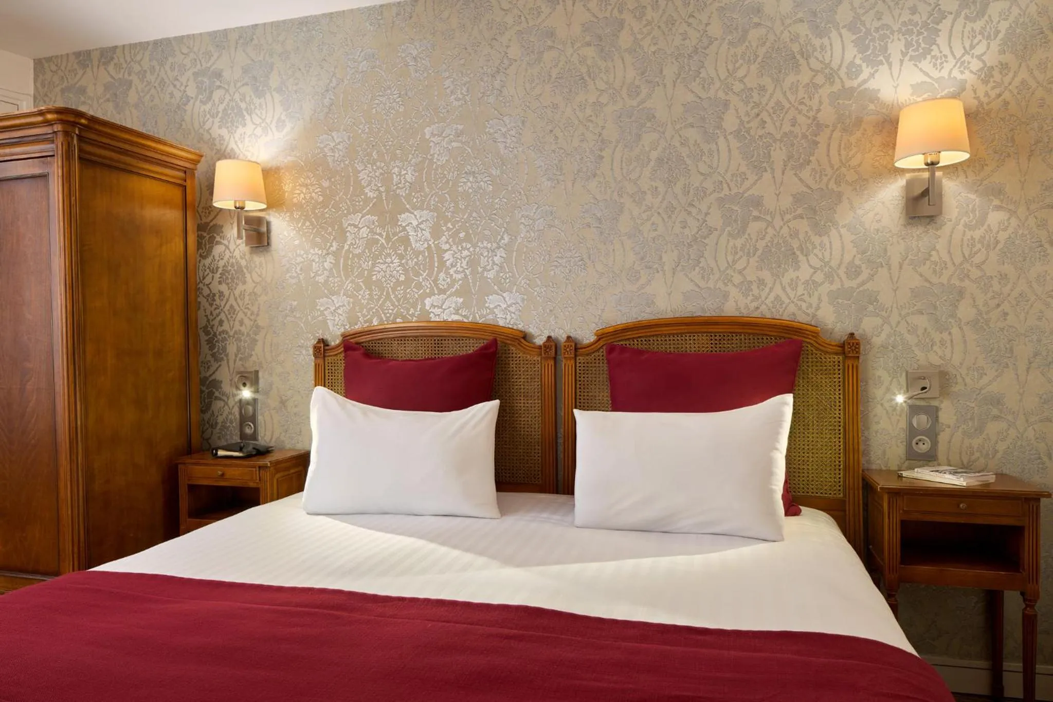 Comfort Double or Twin Room in Timhotel Invalides Eiffel