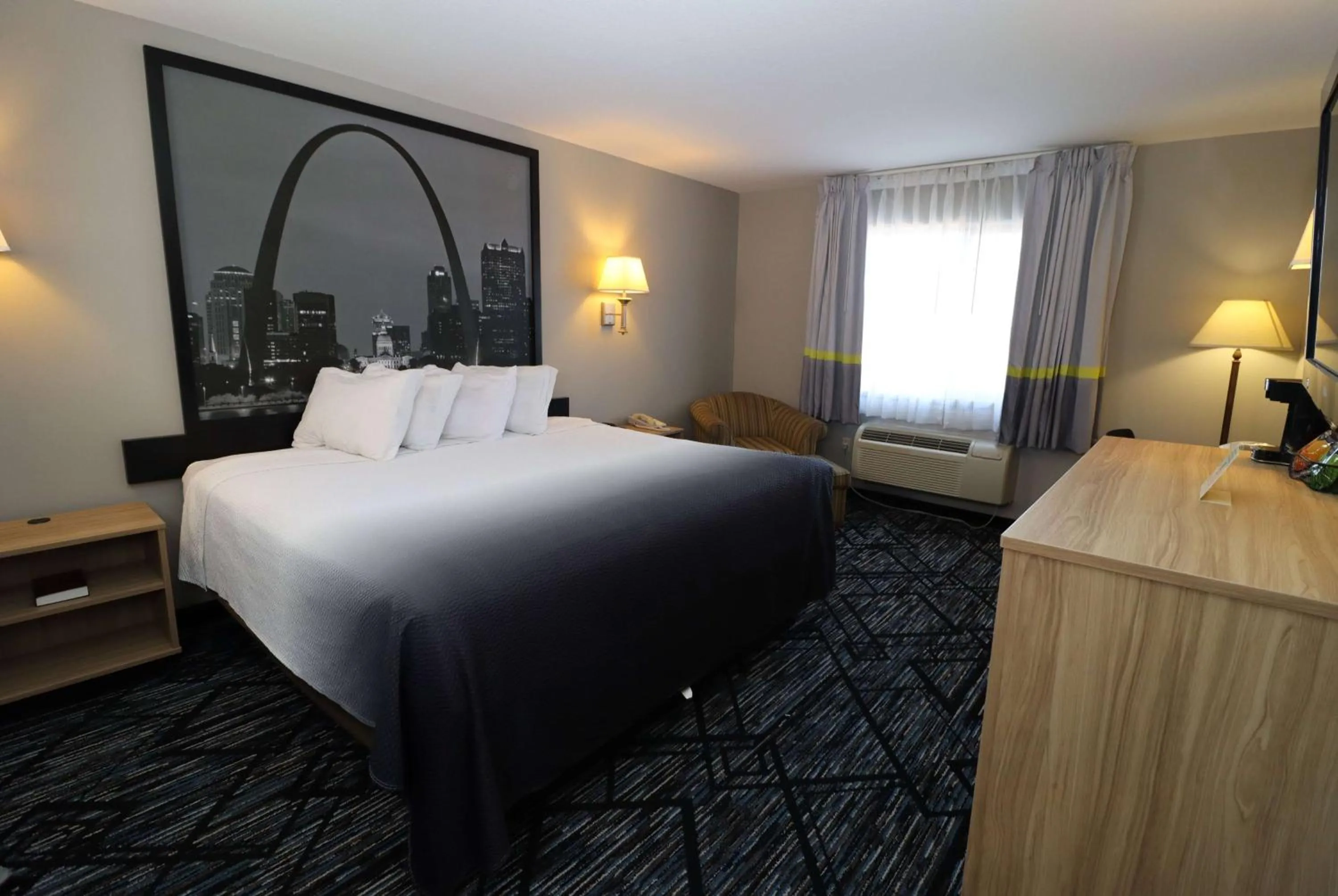 King Room - Non-Smoking in Super 8 by Wyndham Perryville