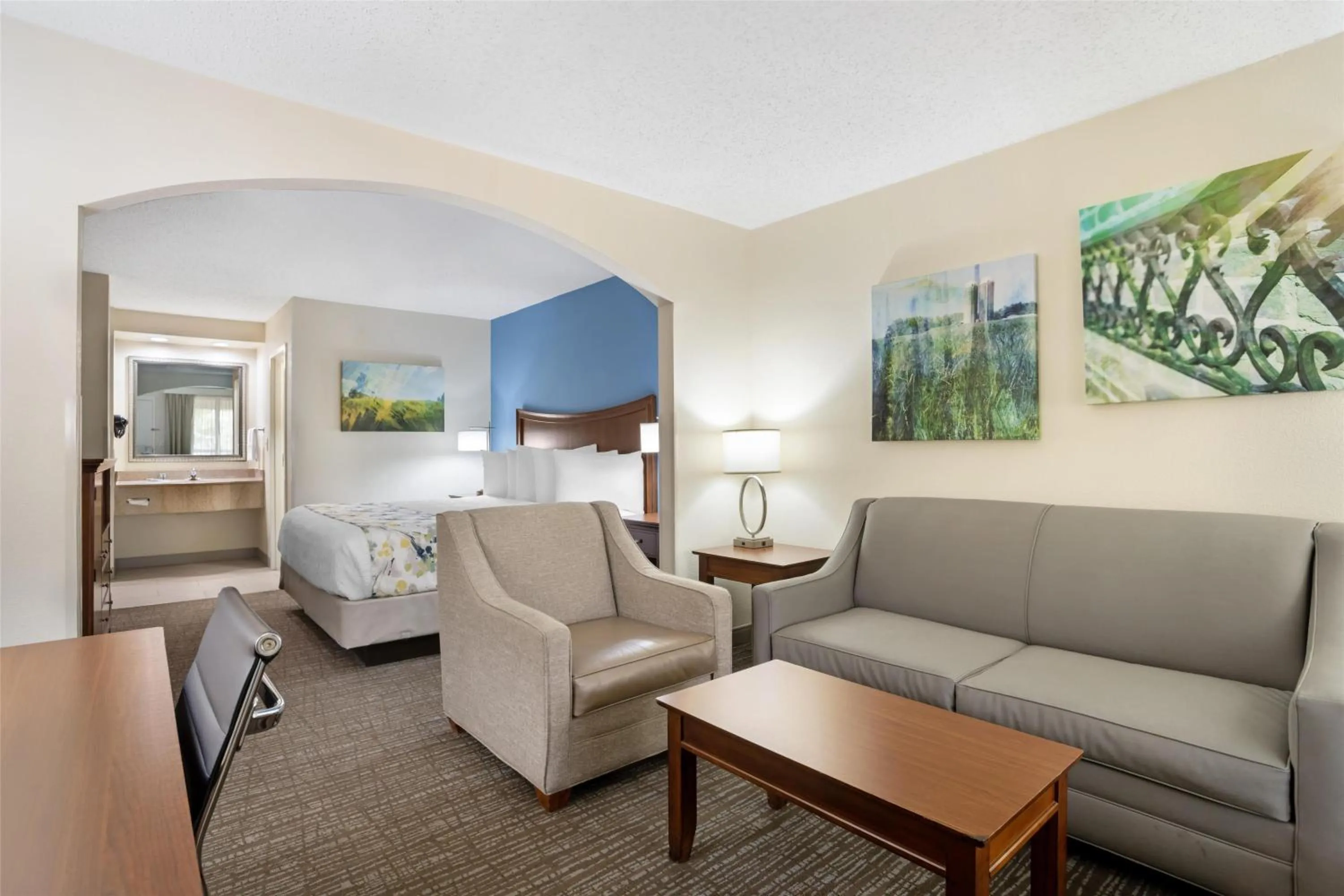 King Suite with Sofa Bed - Smoking in Best Western Inn & Suites Monroe