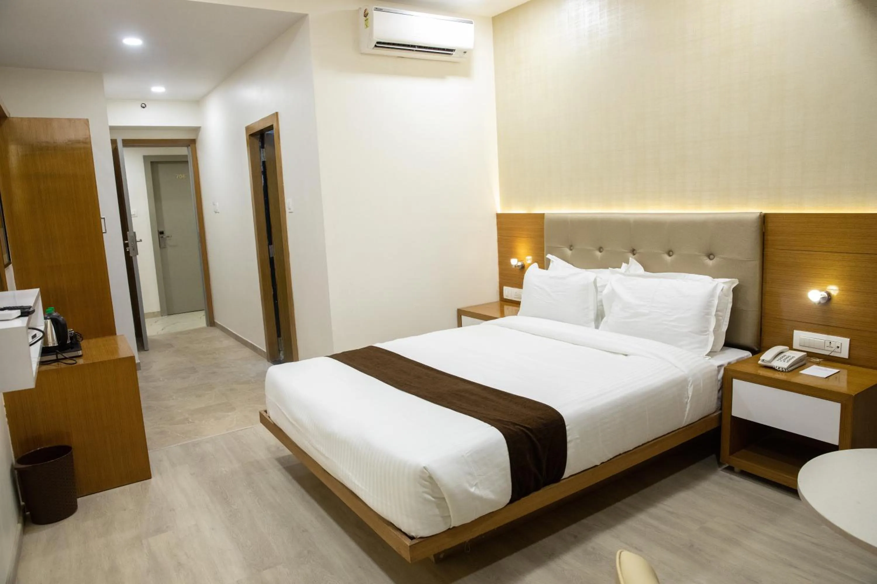 Superior Queen Room - single occupancy in Hotel Grace Galaxy