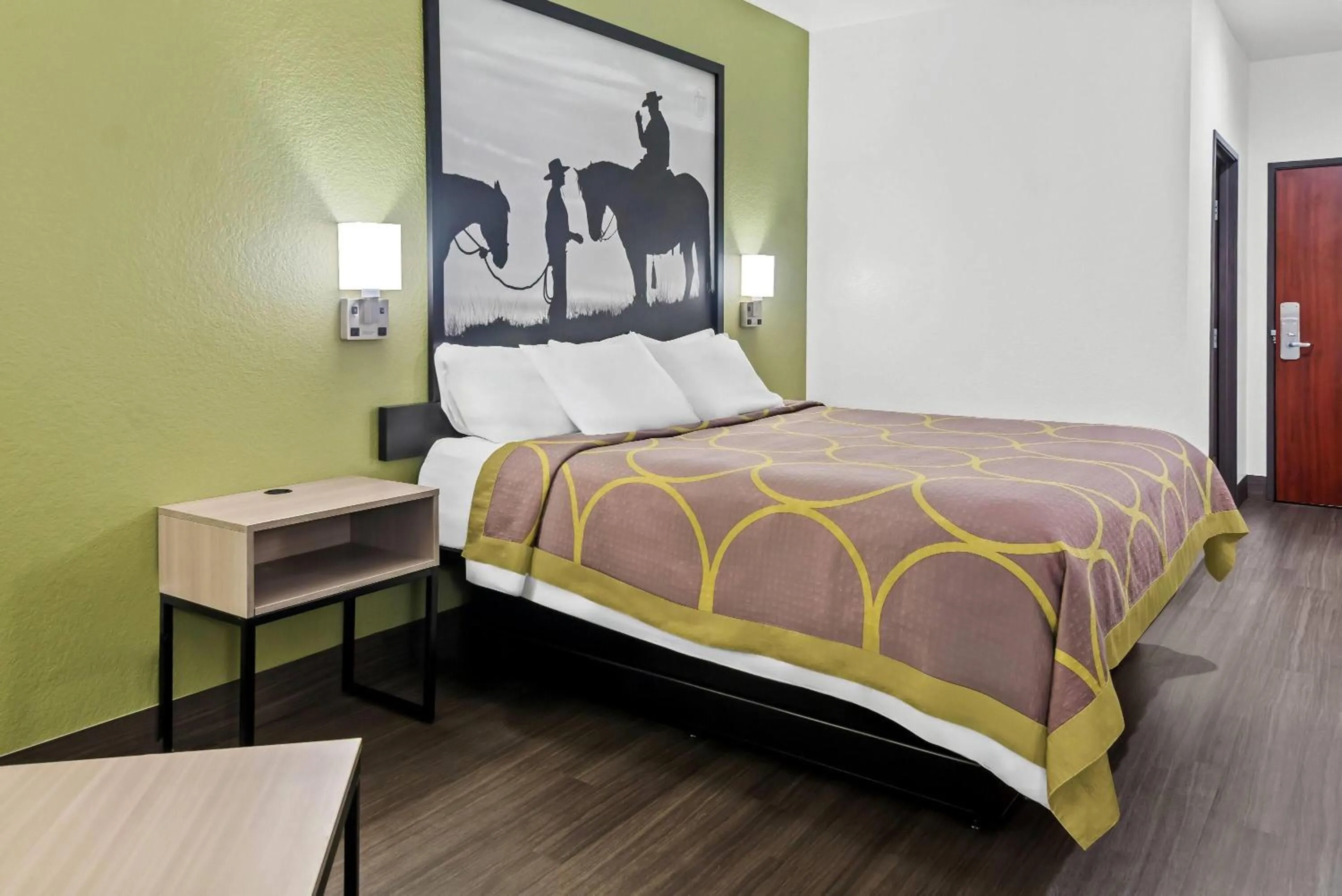 Deluxe King Room - Non-Smoking in Super 8 by Wyndham Weatherford