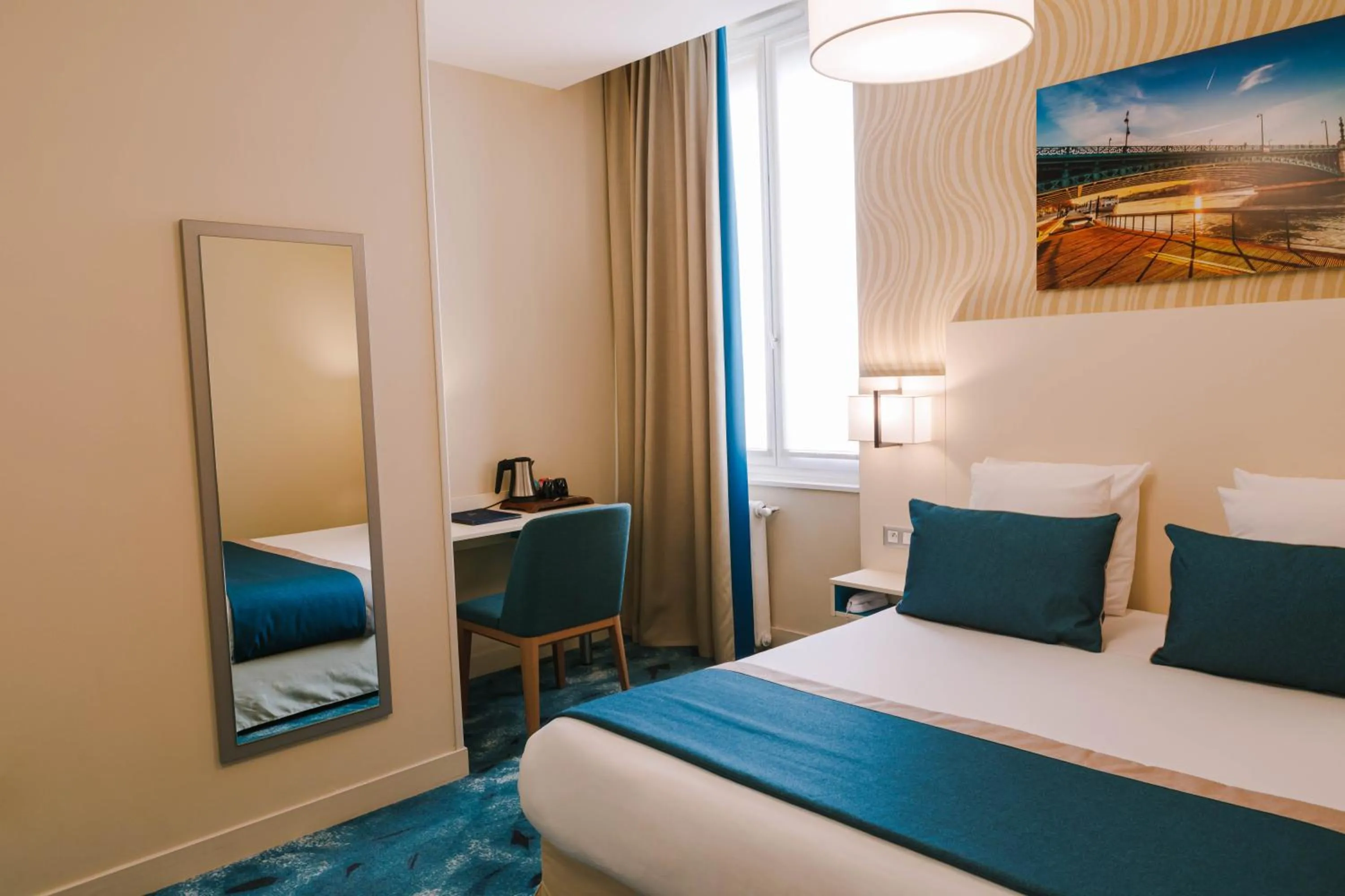 Comfort Double Room in Hotel Des Remparts Perrache