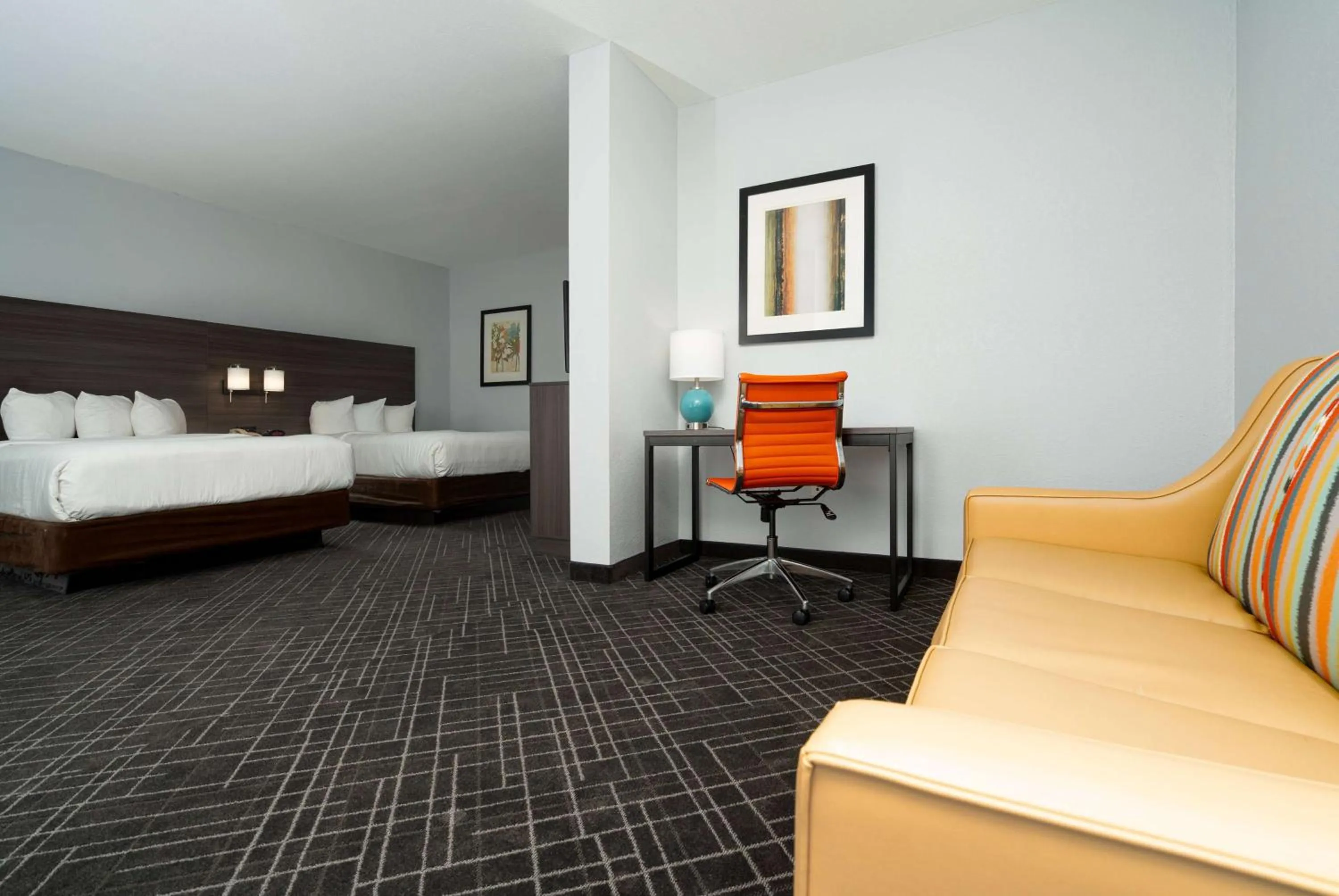 Queen Suite with Two Queen Beds - Non-Smoking in Baymont by Wyndham Augusta Riverwatch