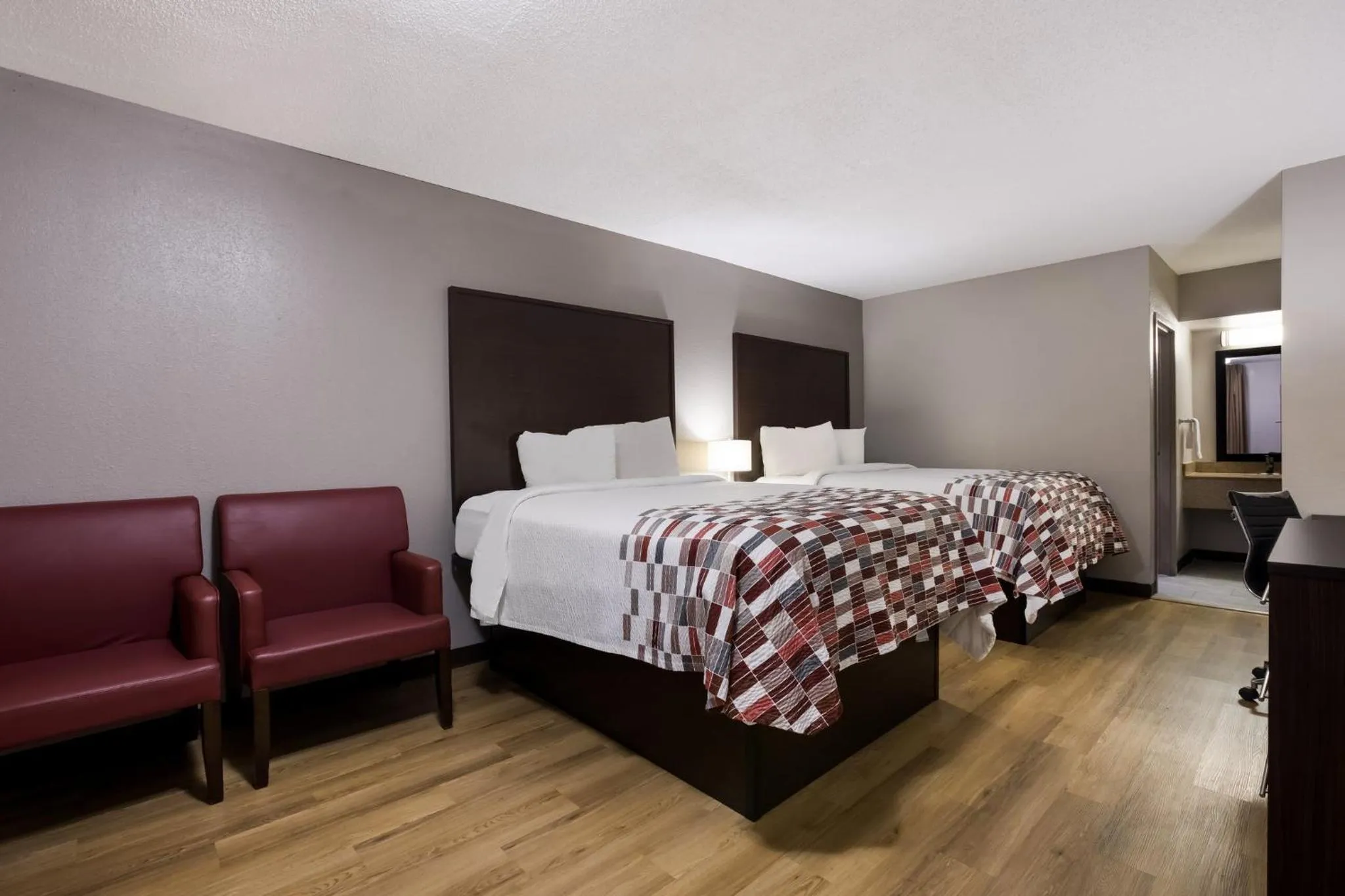 Deluxe Room with Two Double Beds Smoking in Red Roof Inn & Suites Statesboro - University