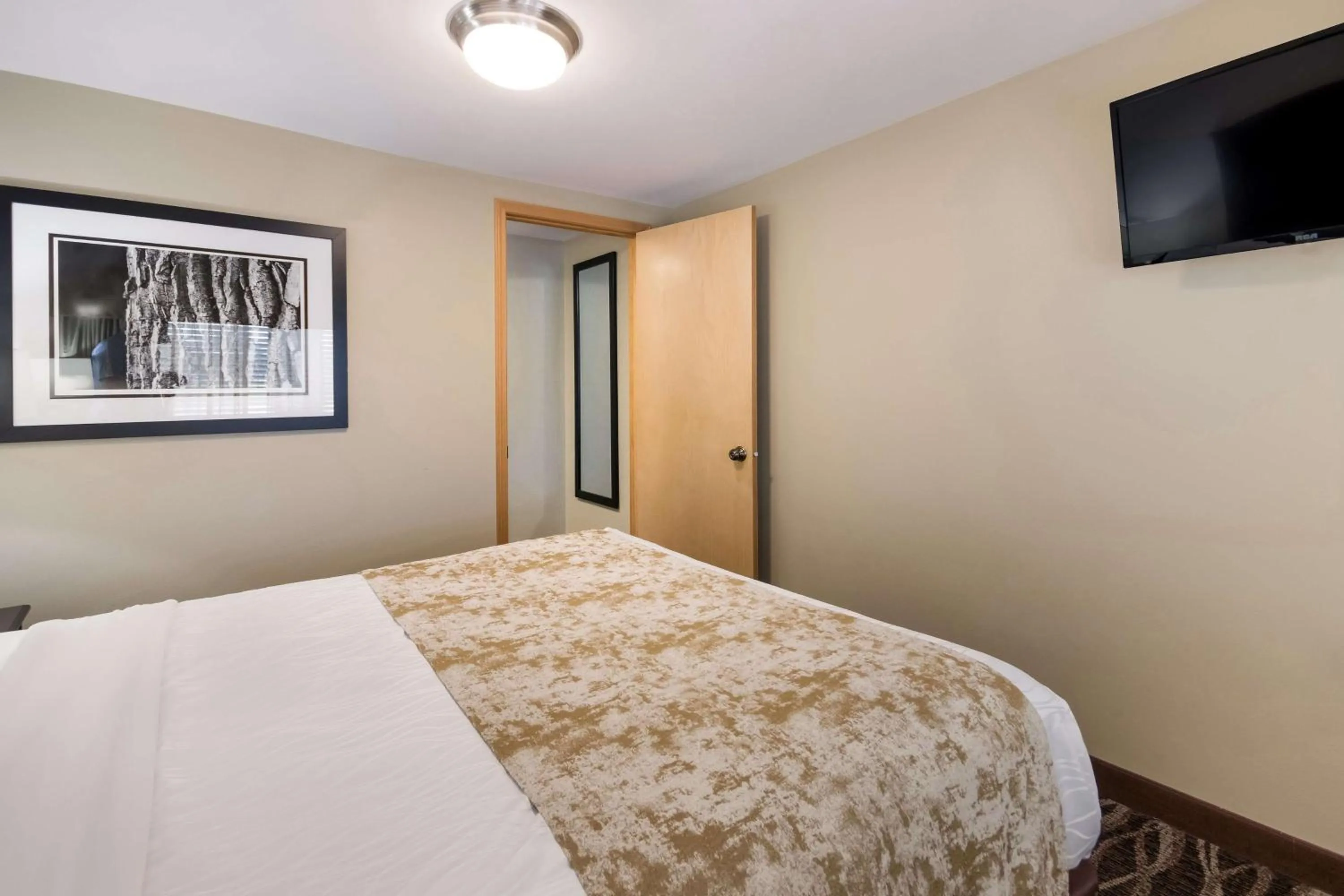 King Bed - Non-Smoking in Best Western Weston Inn