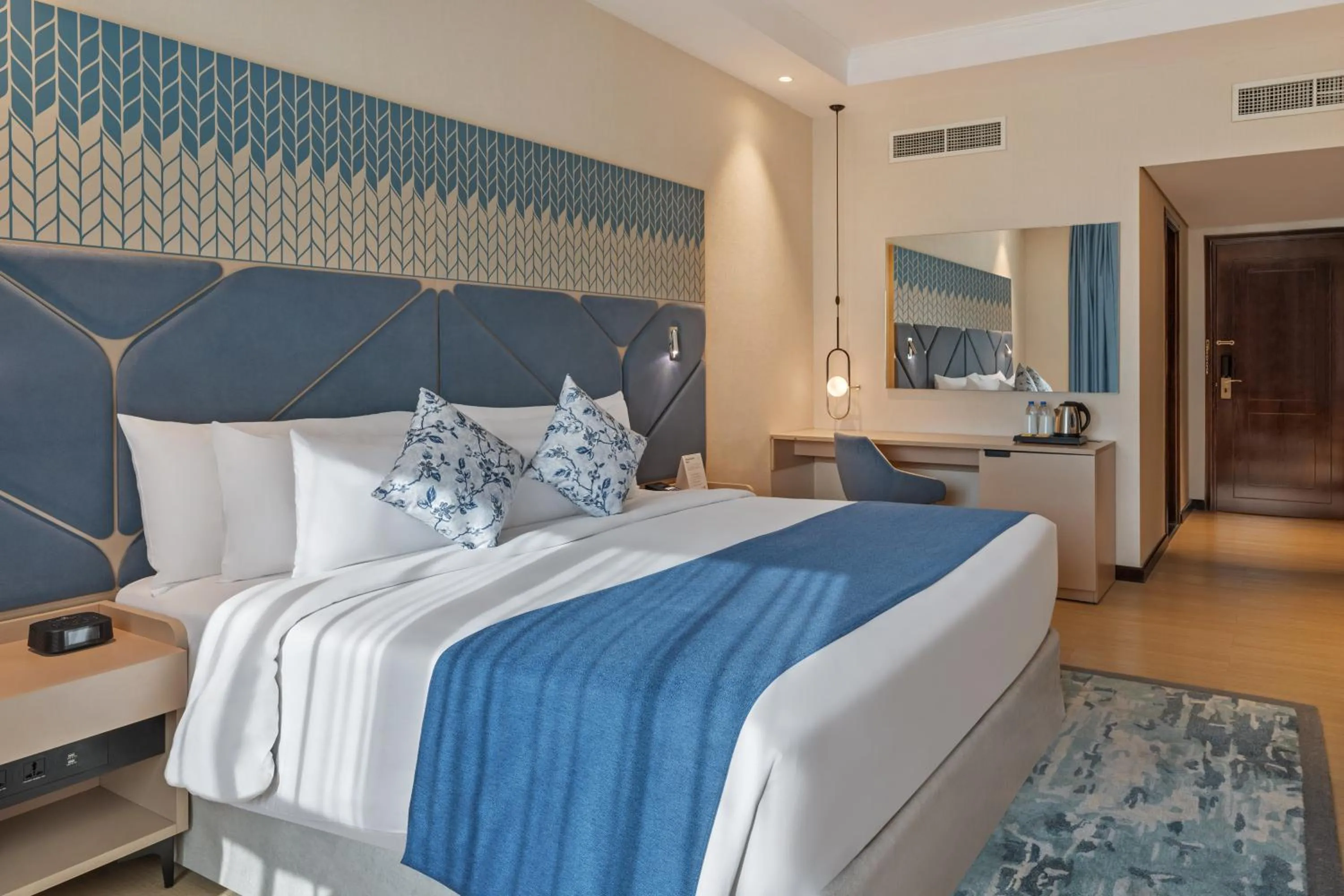 Deluxe Premium Level with Lounge Access in Occidental Al Jaddaf, Dubai