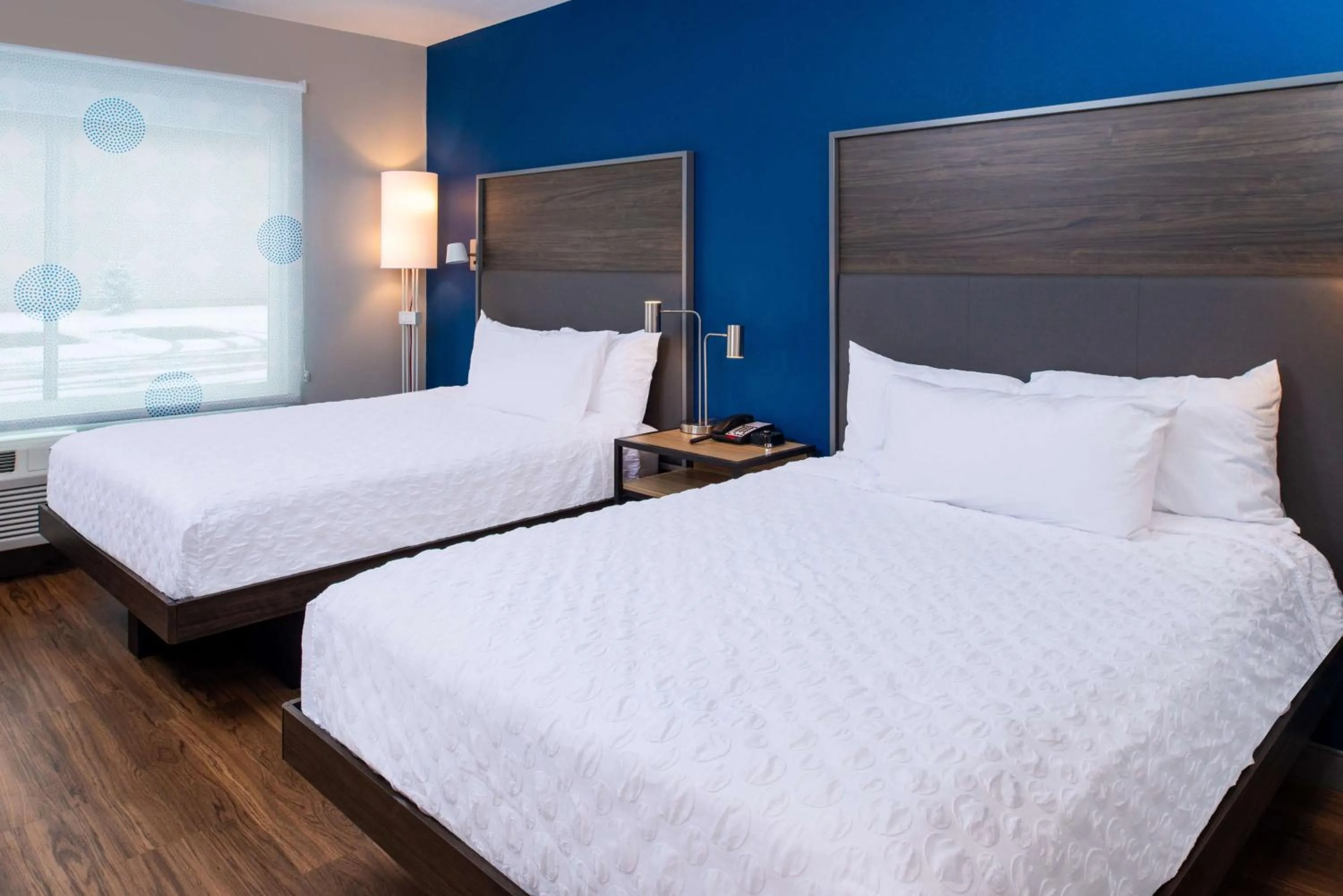 Queen Room with Two Queen Beds - Mobility Access in Tru By Hilton Elkhart, In