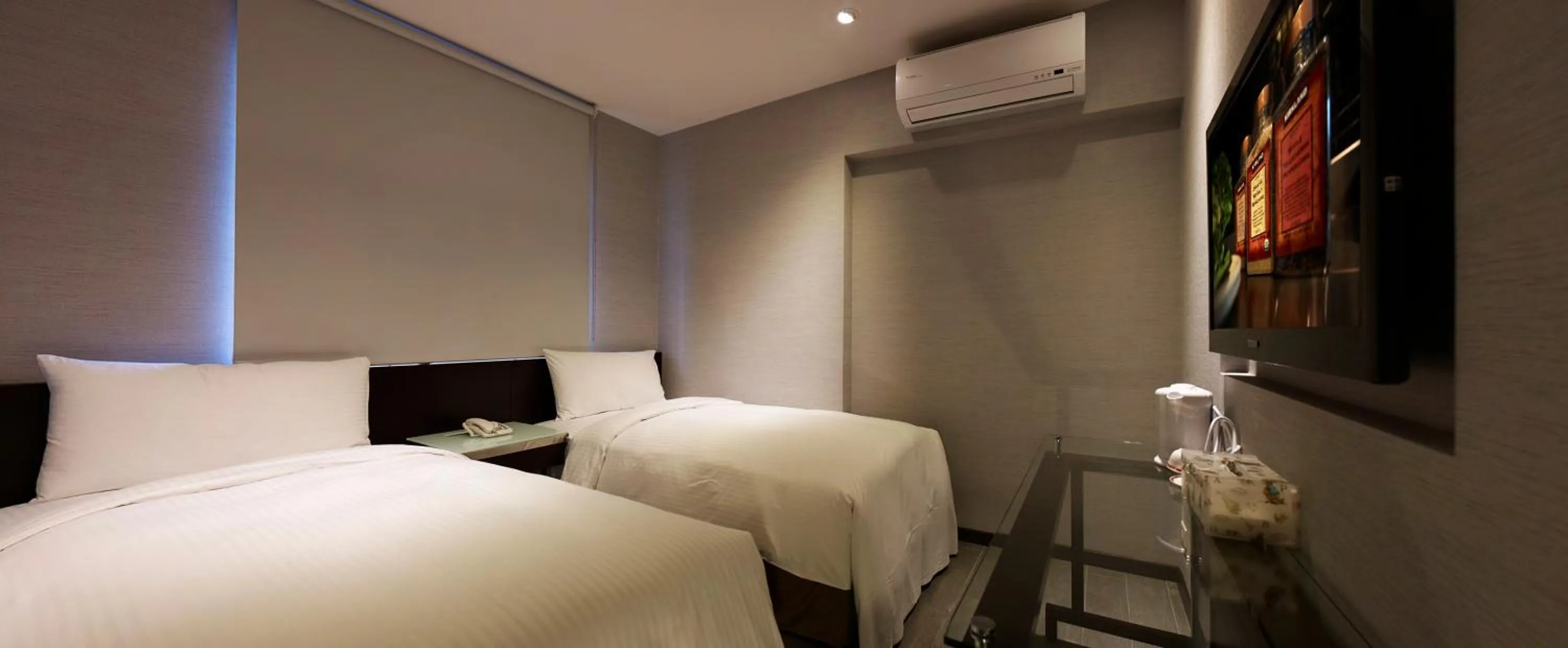 Twin Room in Shihlin 13House