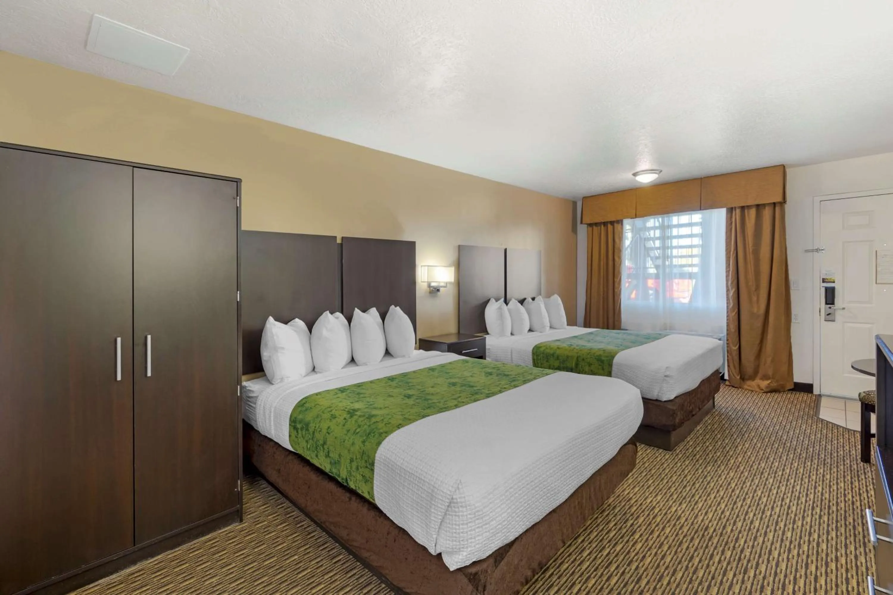 Queen Room with Two Queen Beds and Roll-in Shower- Disability Access/Non-Smoking in Best Western Mesquite Inn