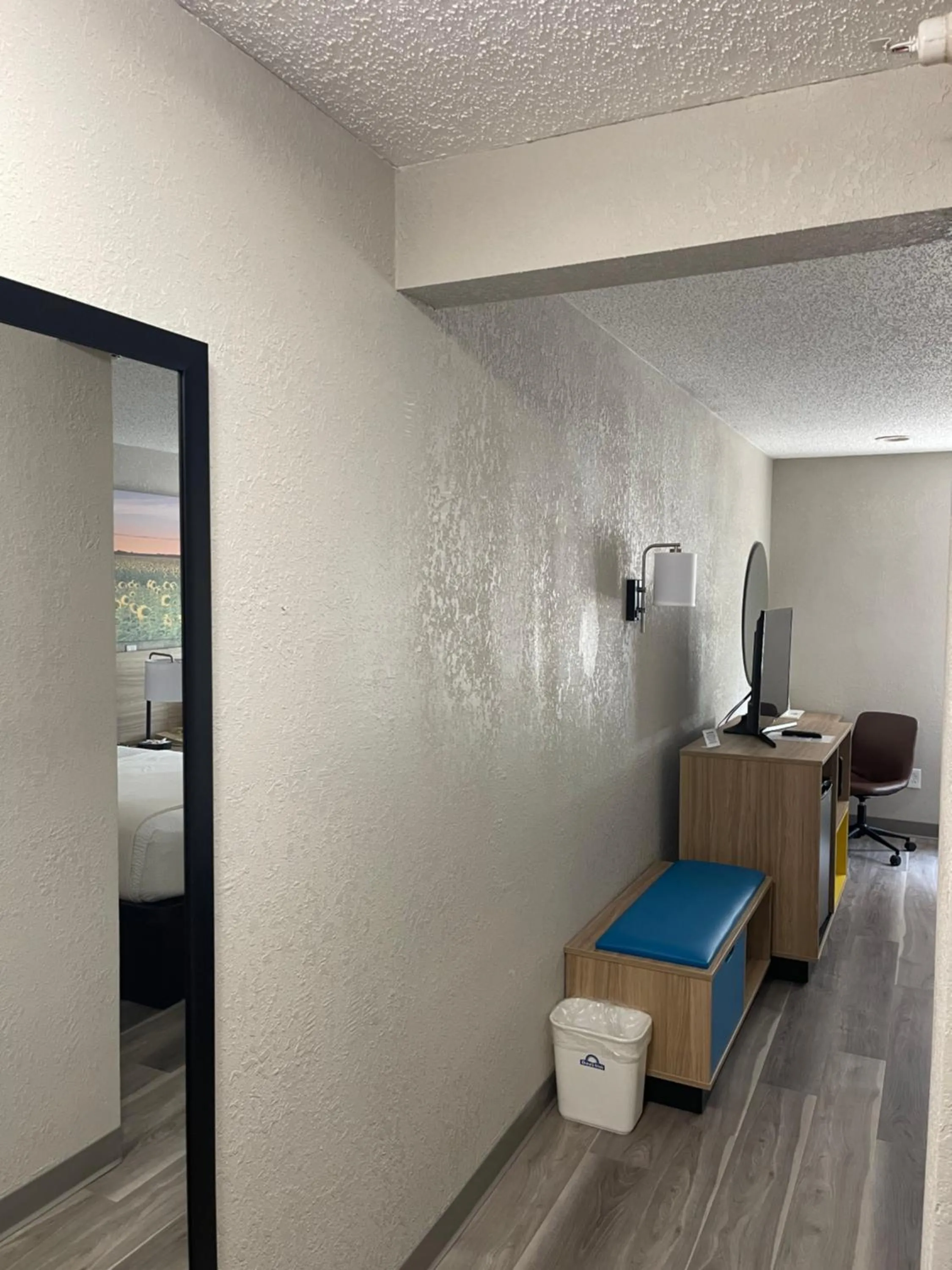 Queen Room - Non-Smoking in Days Inn by Wyndham Lisbon