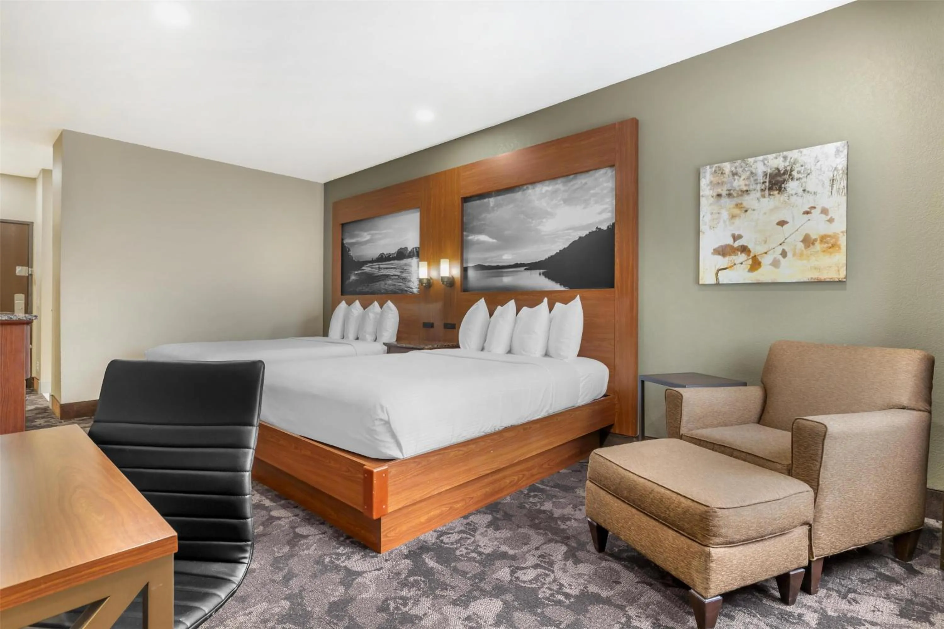 Queen Room with Two Queen Beds - Non-Smoking in Best Western Plus Oklahoma City Yukon