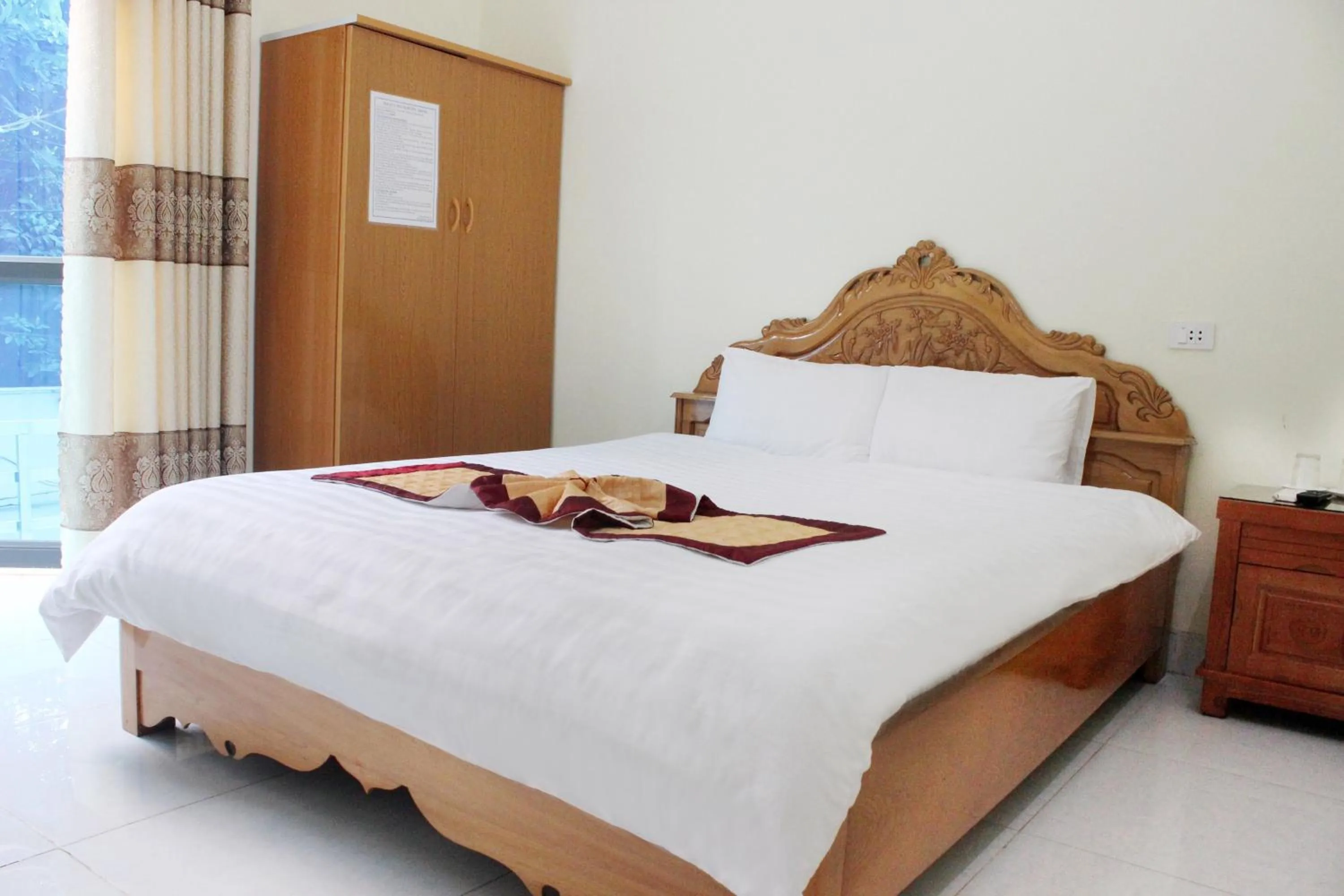 Standard Double Room in Duc Thang Guest House (Nhà Nghỉ Đức Thắng)
