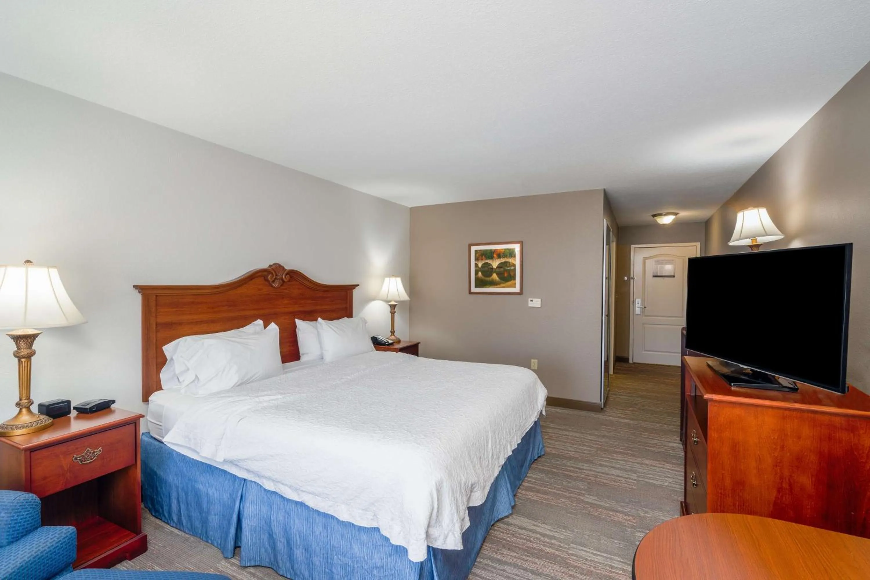 King Room with Spa Bath in Hampton Inn London-North, Ky