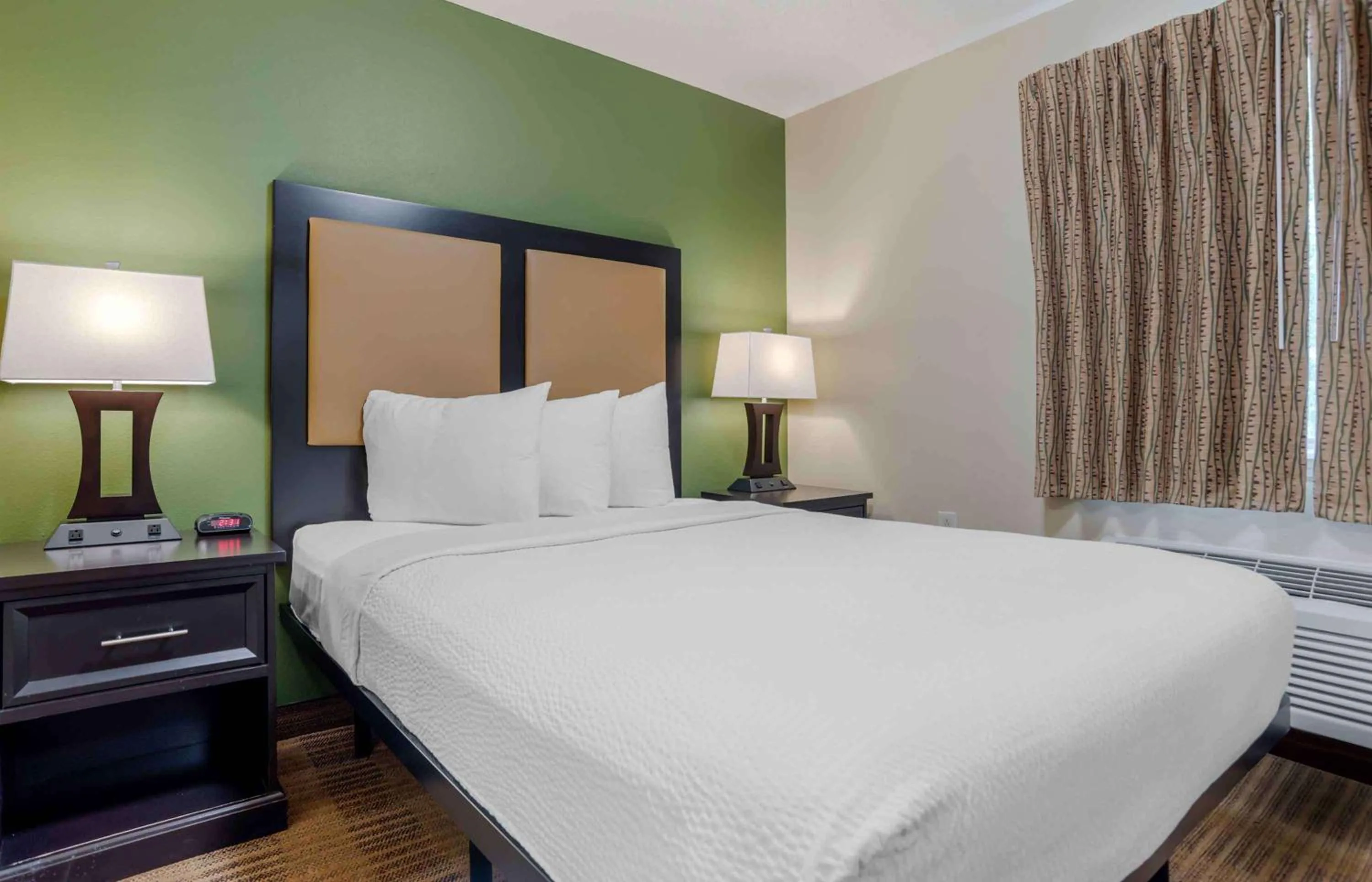 Deluxe Queen Studio - Non-Smoking in Extended Stay America Suites - Birmingham - Wildwood