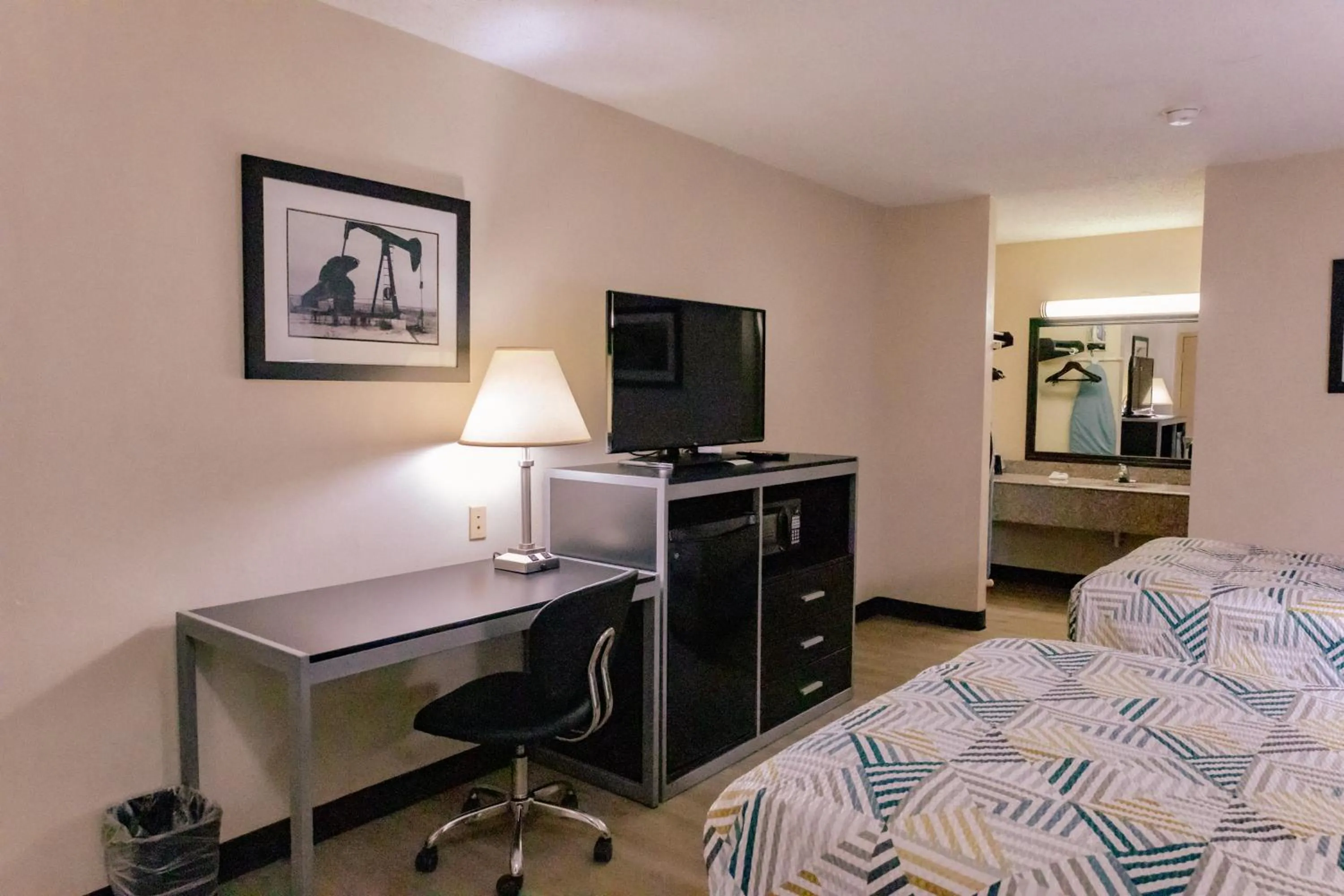 Quadruple Room - Disability Access - Non-Smoking in Motel 6 Nacogdoches, TX