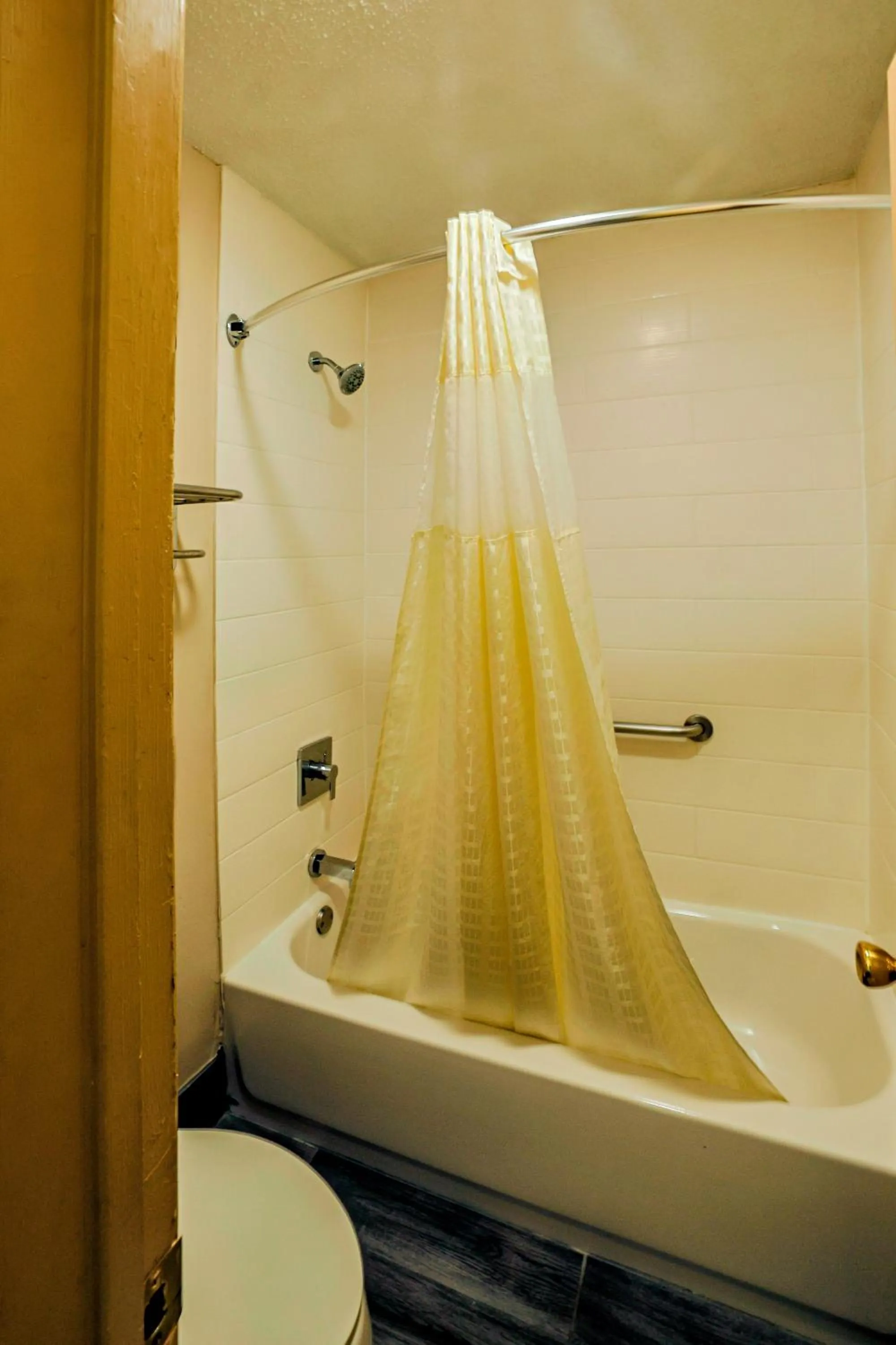 Standard King Room - single occupancy - Smoking in Motel 6 Nacogdoches, TX