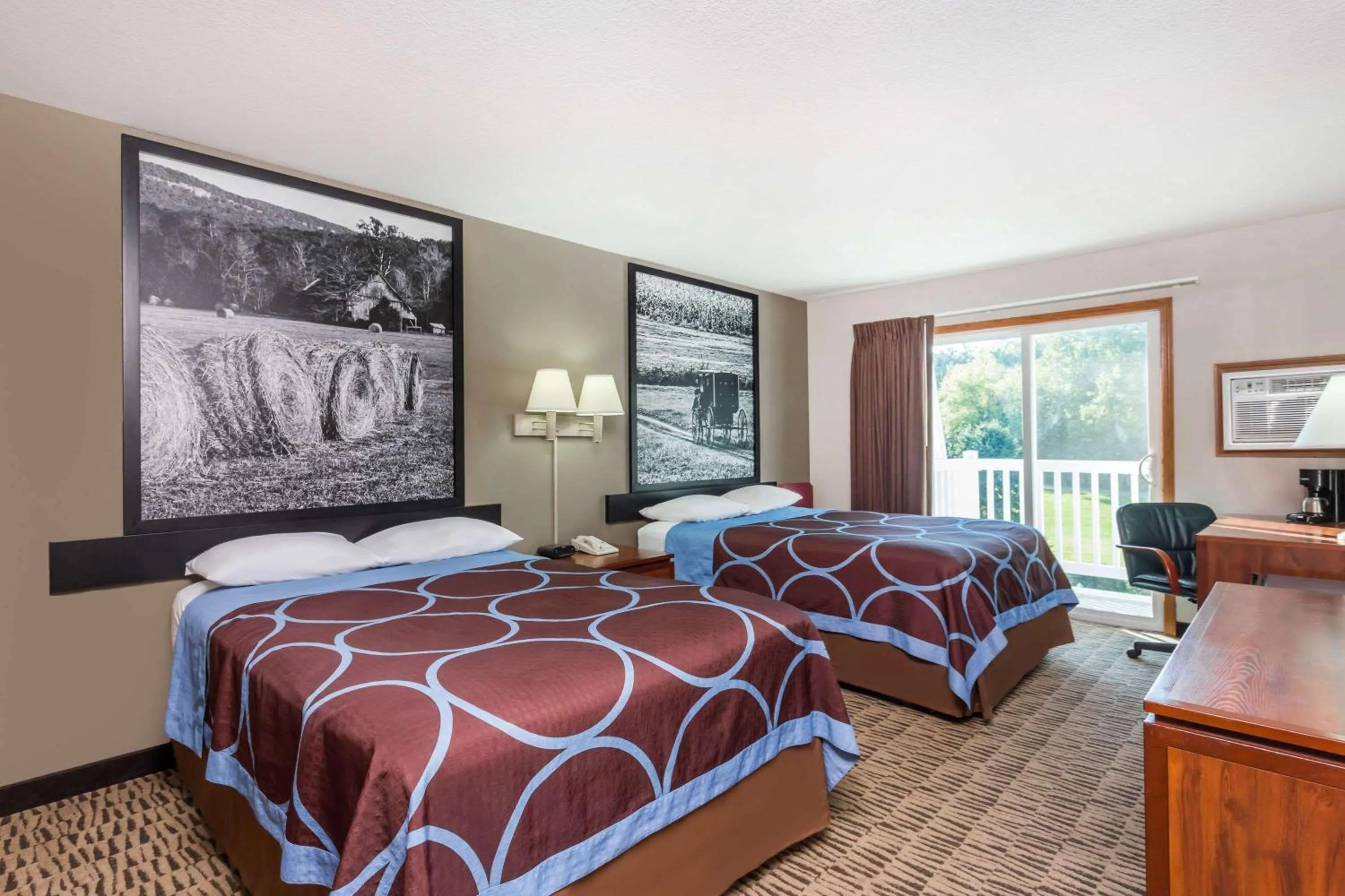 Deluxe Double Room with Two Double Beds - Non-Smoking in Super 8 by Wyndham Platteville