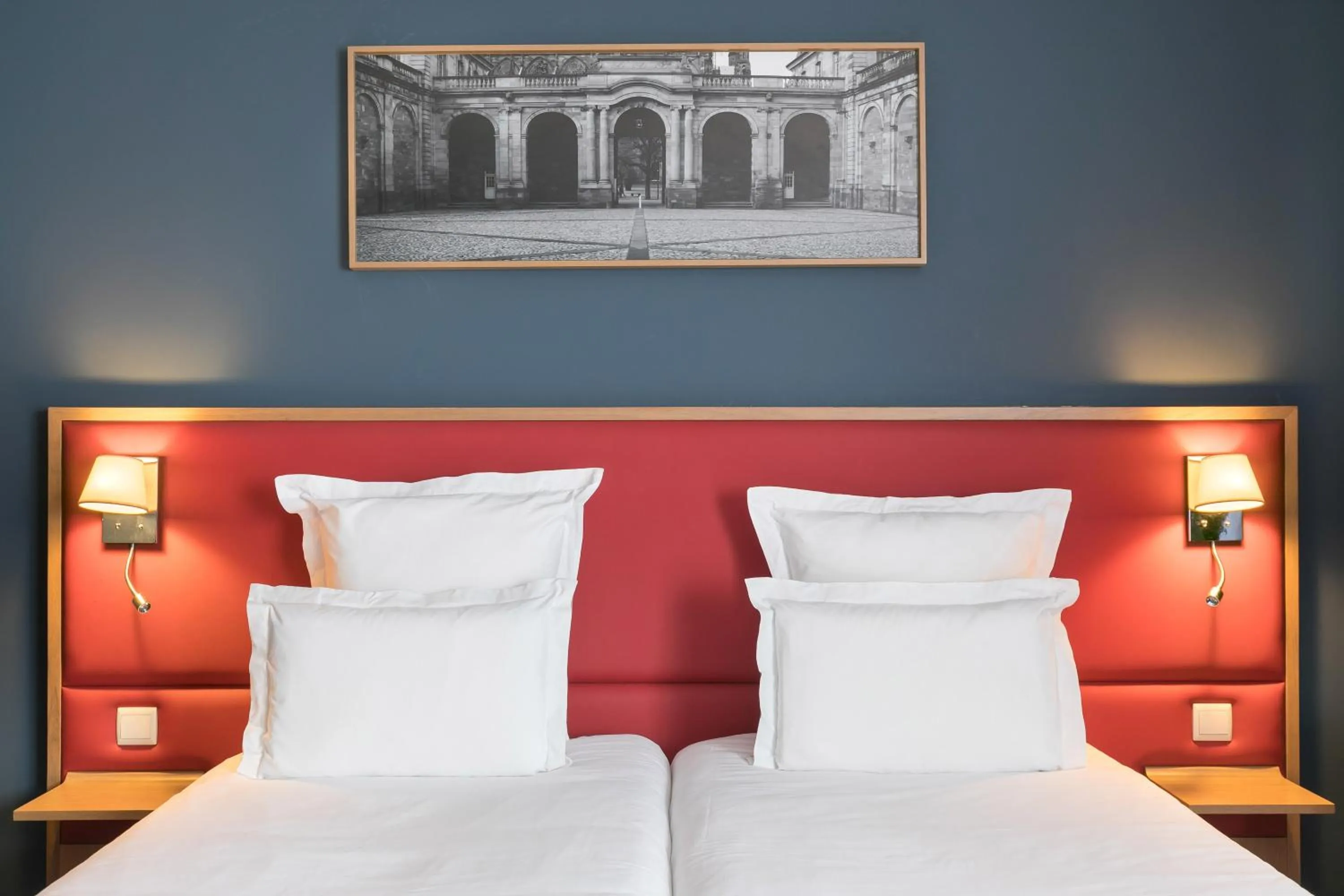 Twin Room in Hotel Kaijoo by HappyCulture