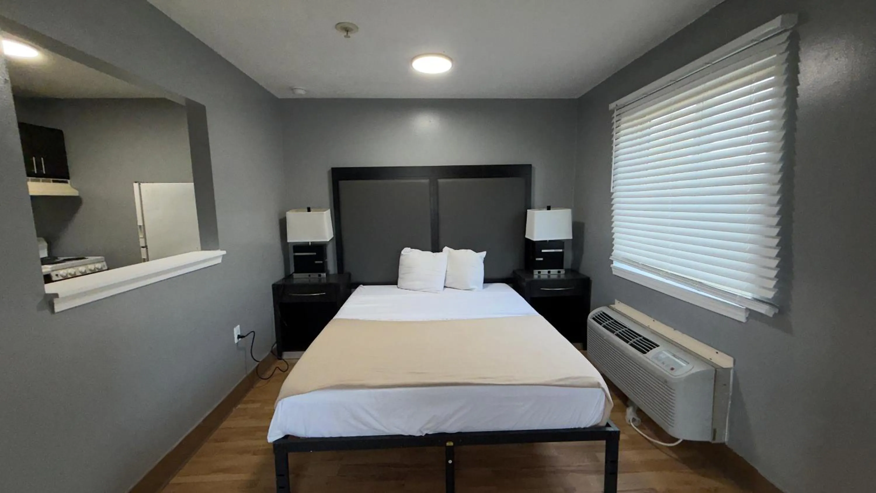 Queen Room with Kitchen - Disability Accessible/Non-Smoking in Welcome Suites Hazelwood Extended Stay Hotel