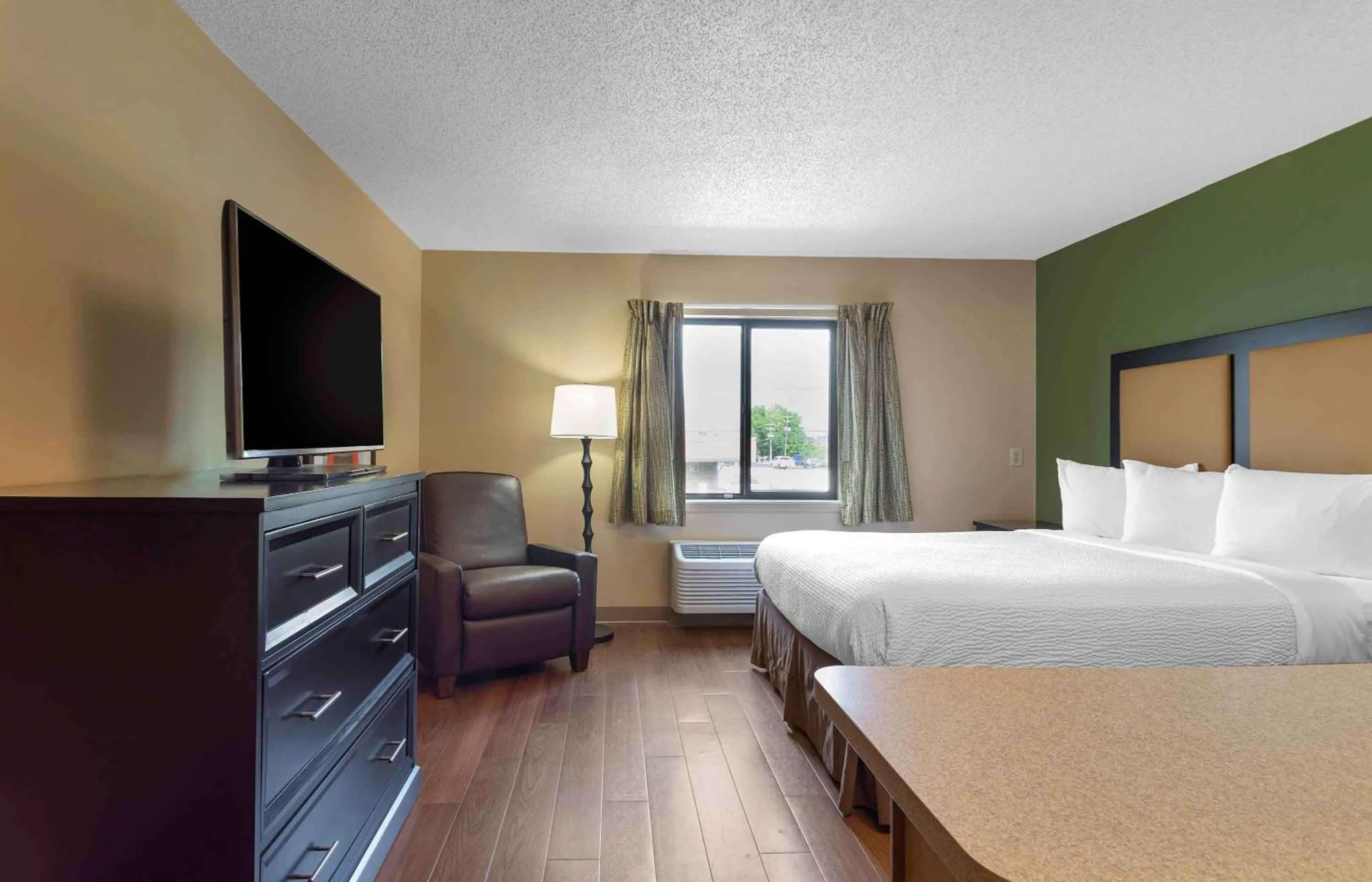 Queen Studio - Non-Smoking in Extended Stay America Suites - Knoxville - West Hills